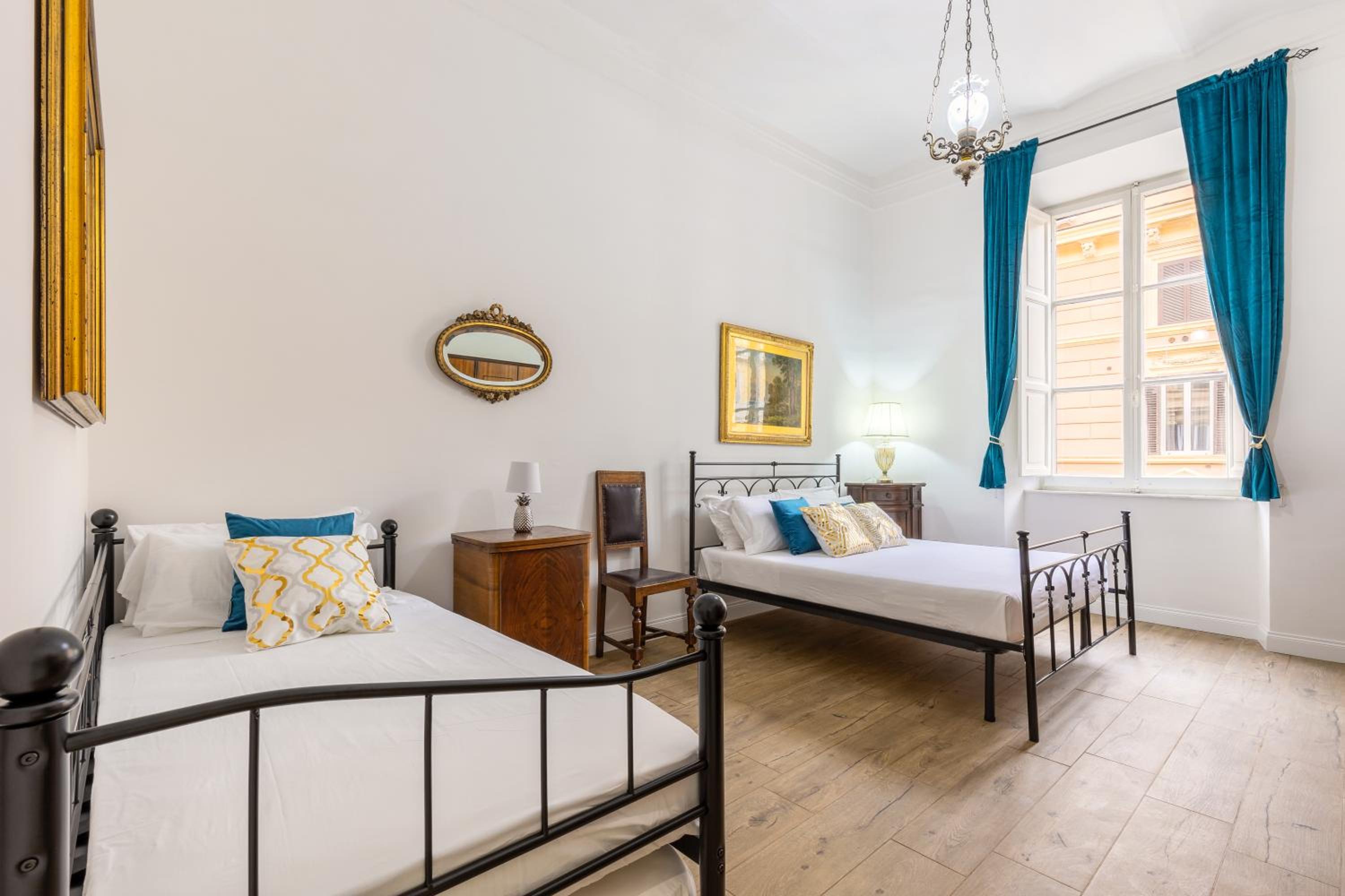 Quadruple Room with Private Bathroom
