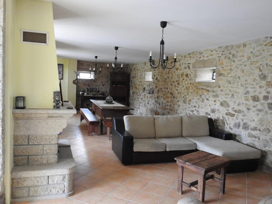 Five-Bedroom House - Photo 19