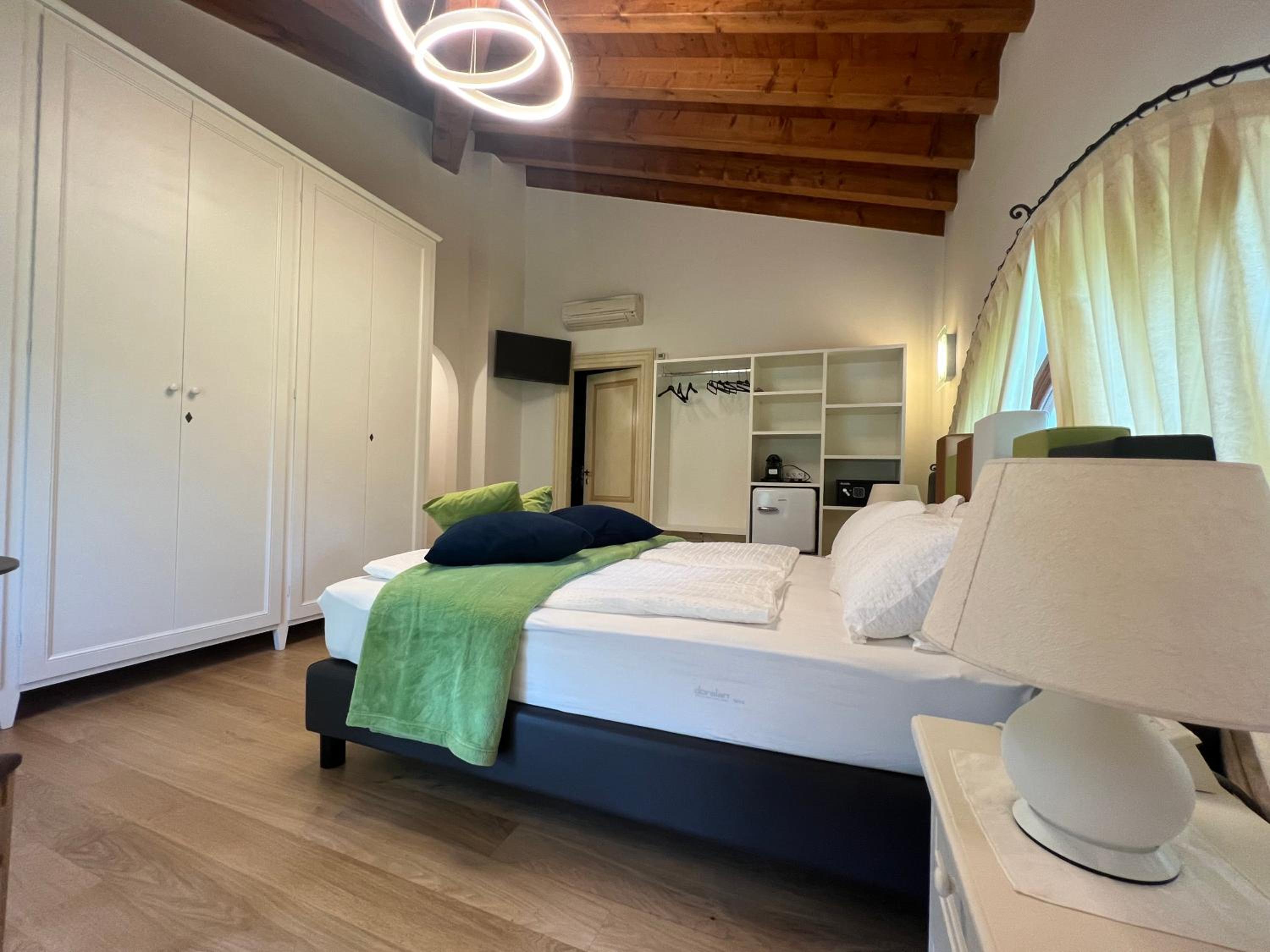 Deluxe Double or Twin Room with Garden View photo 1