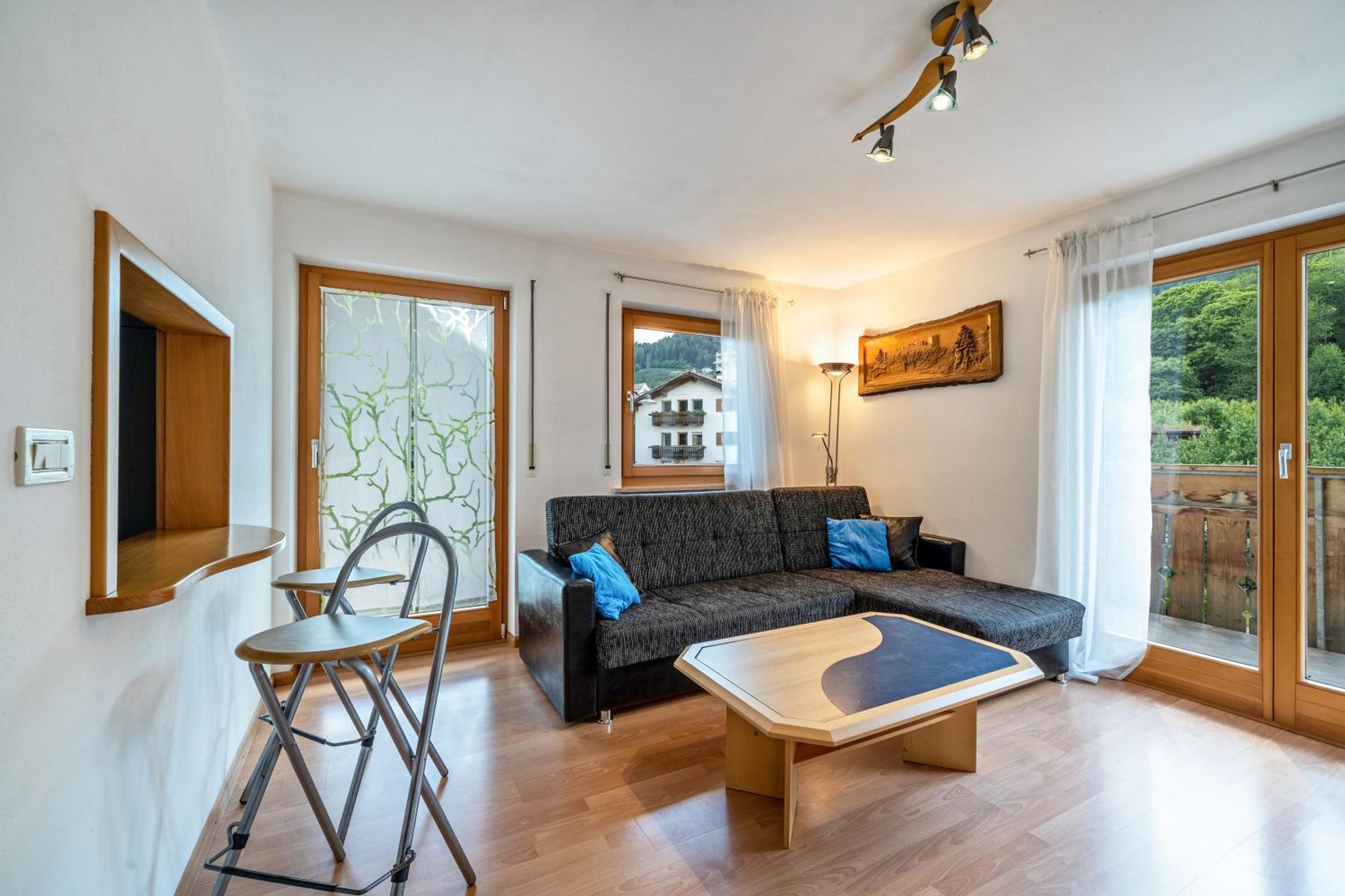Two-Bedroom Deluxe Apartment with Garden View