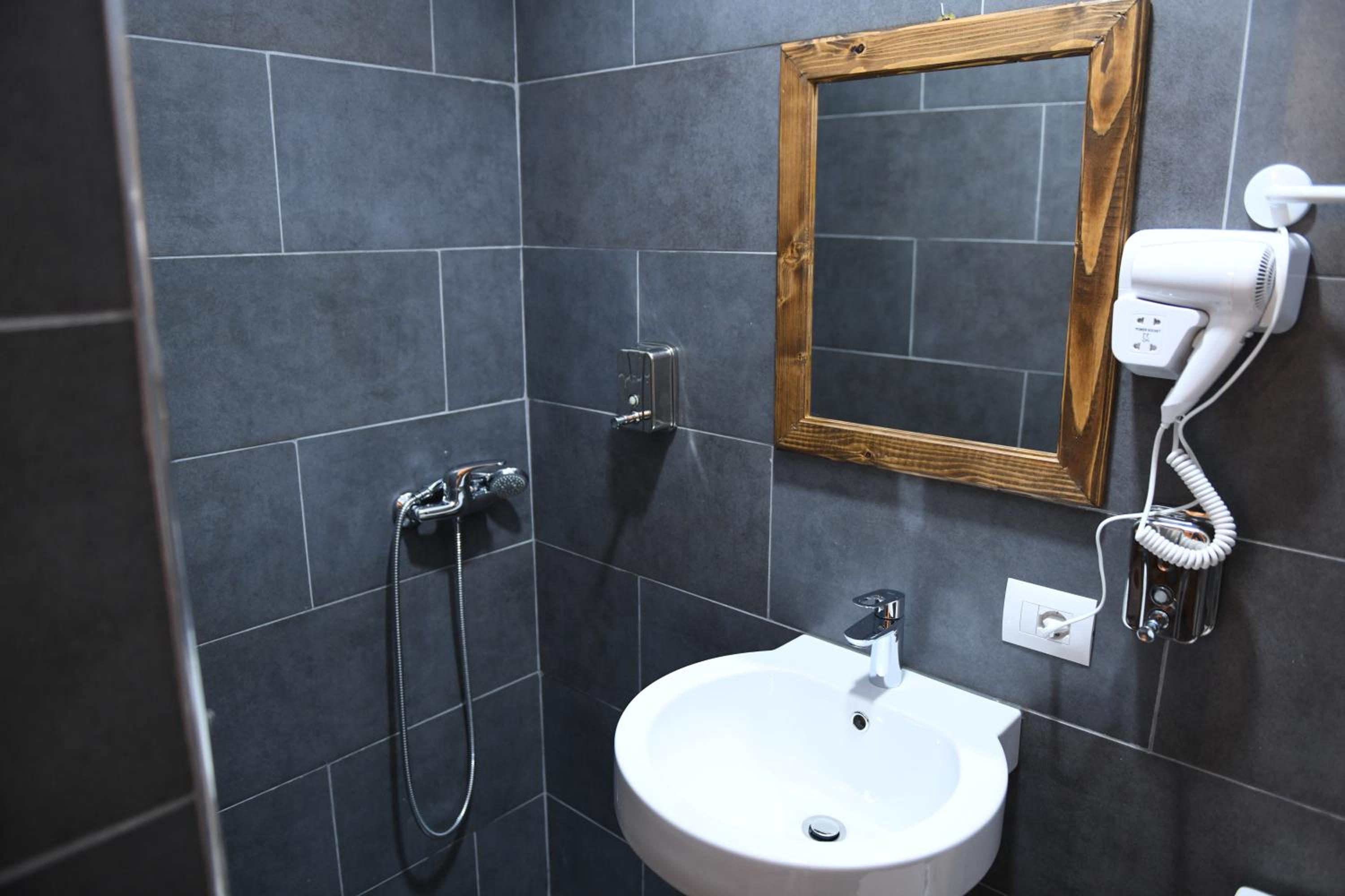 Basic Triple Room