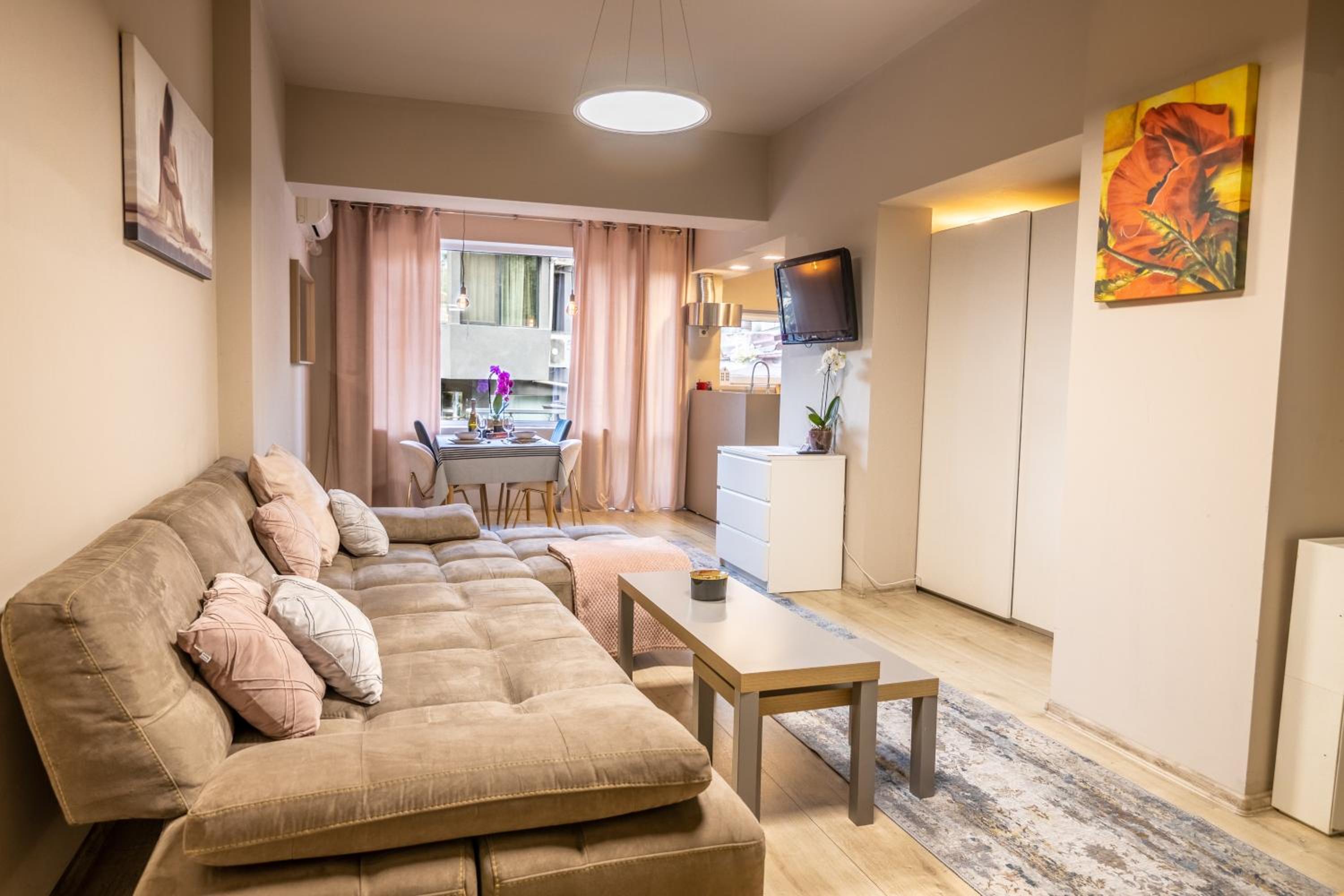 Apartment photo 1
