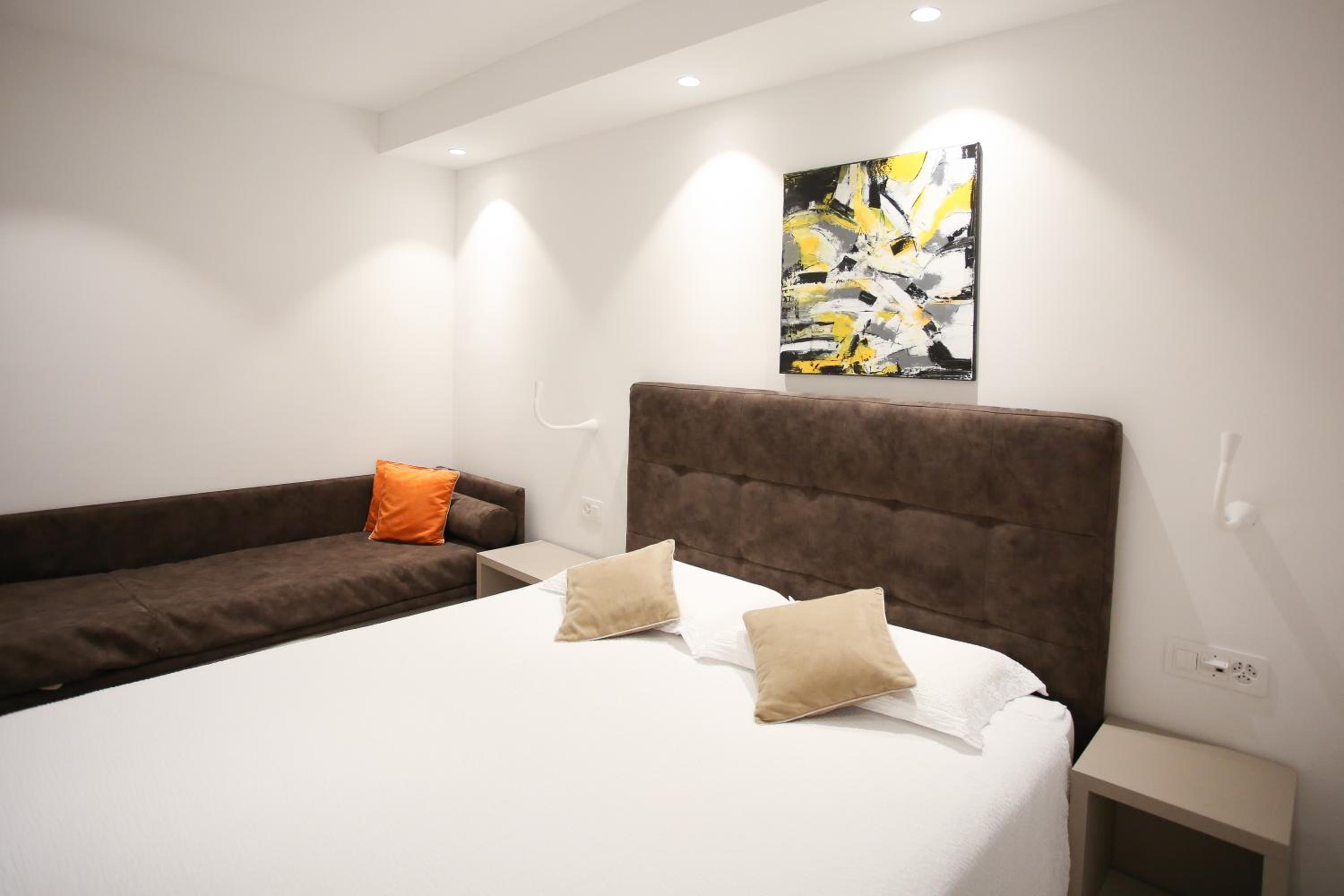 Comfort Triple Room with Shower