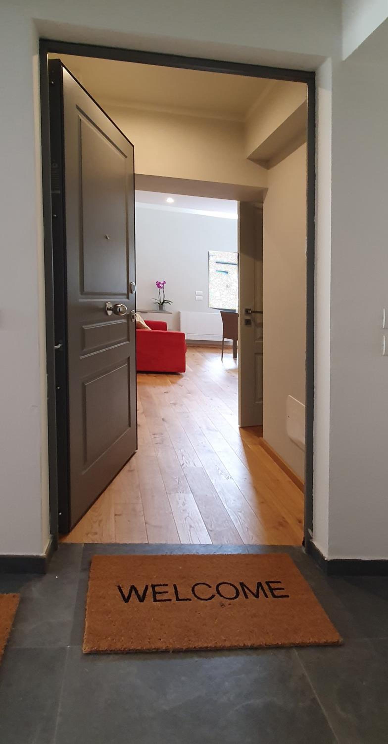 Apartment - Split Level with View photo 1