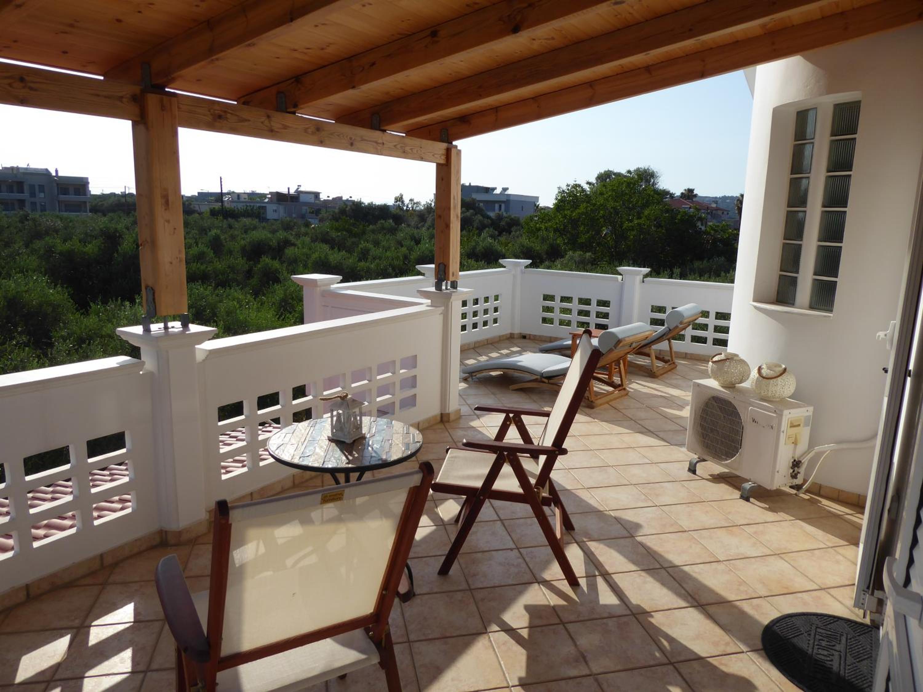 Villa photo 2