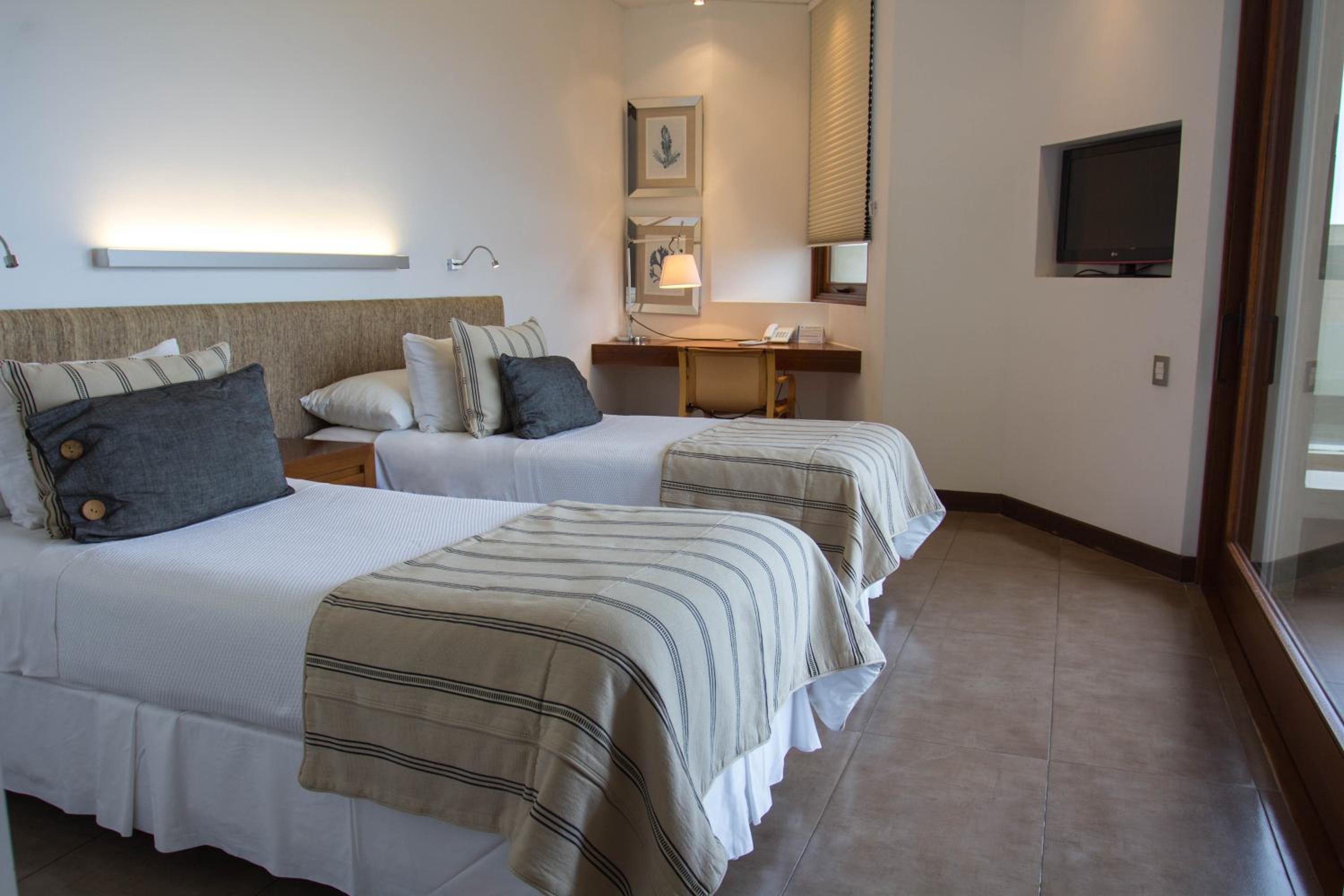 Double or Twin Room photo 2