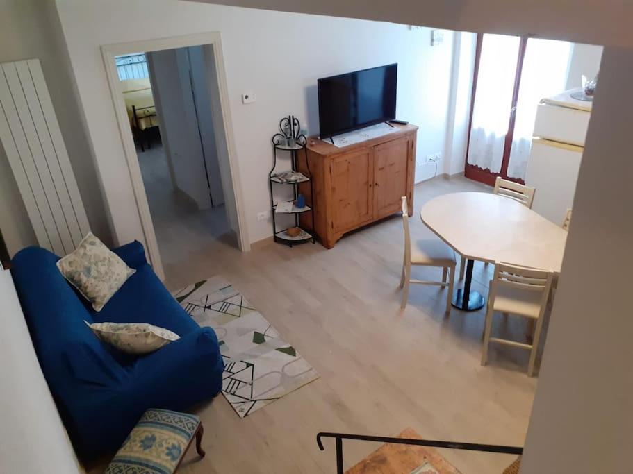 Two-Bedroom Apartment photo 3