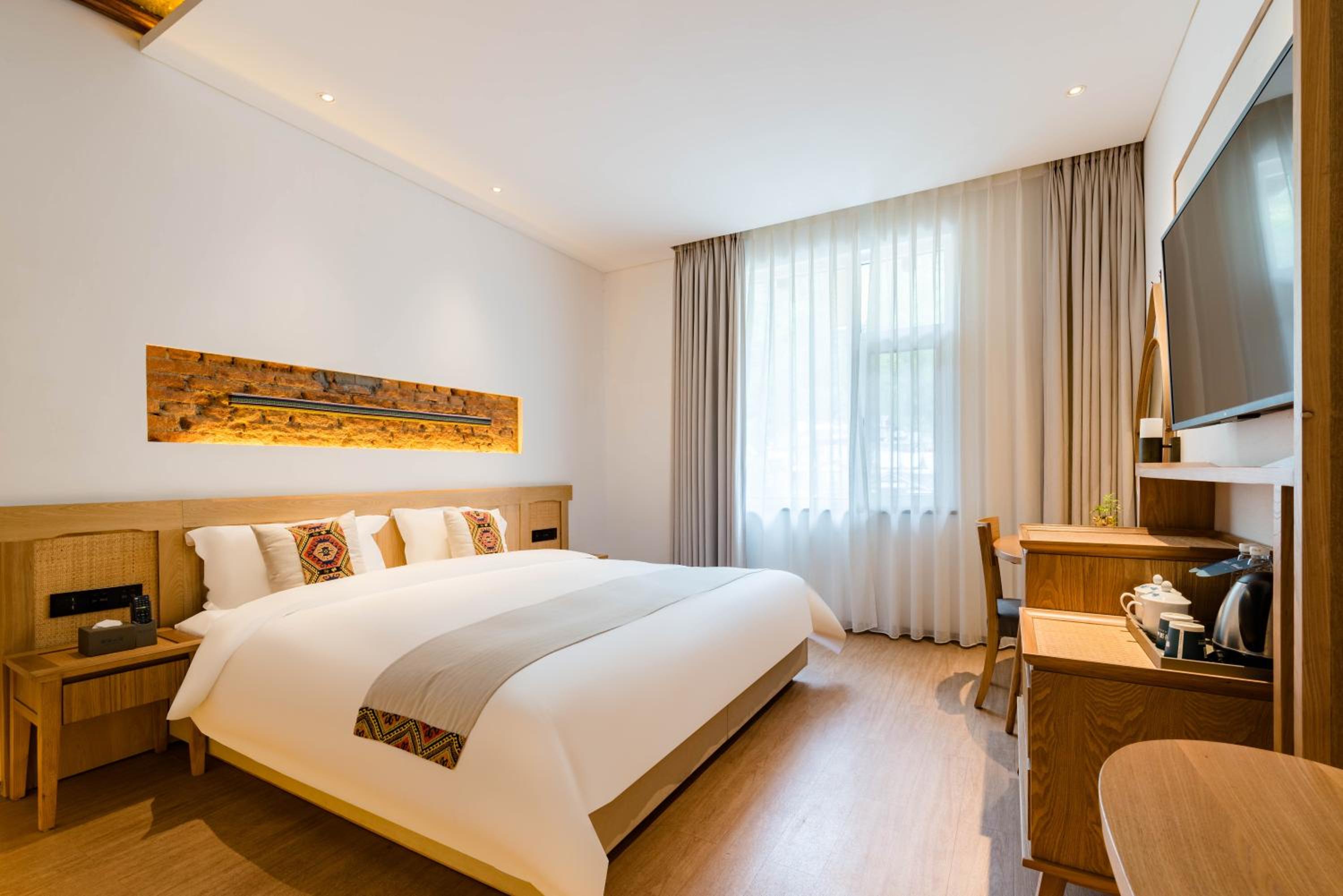 Double Room with Mountain View