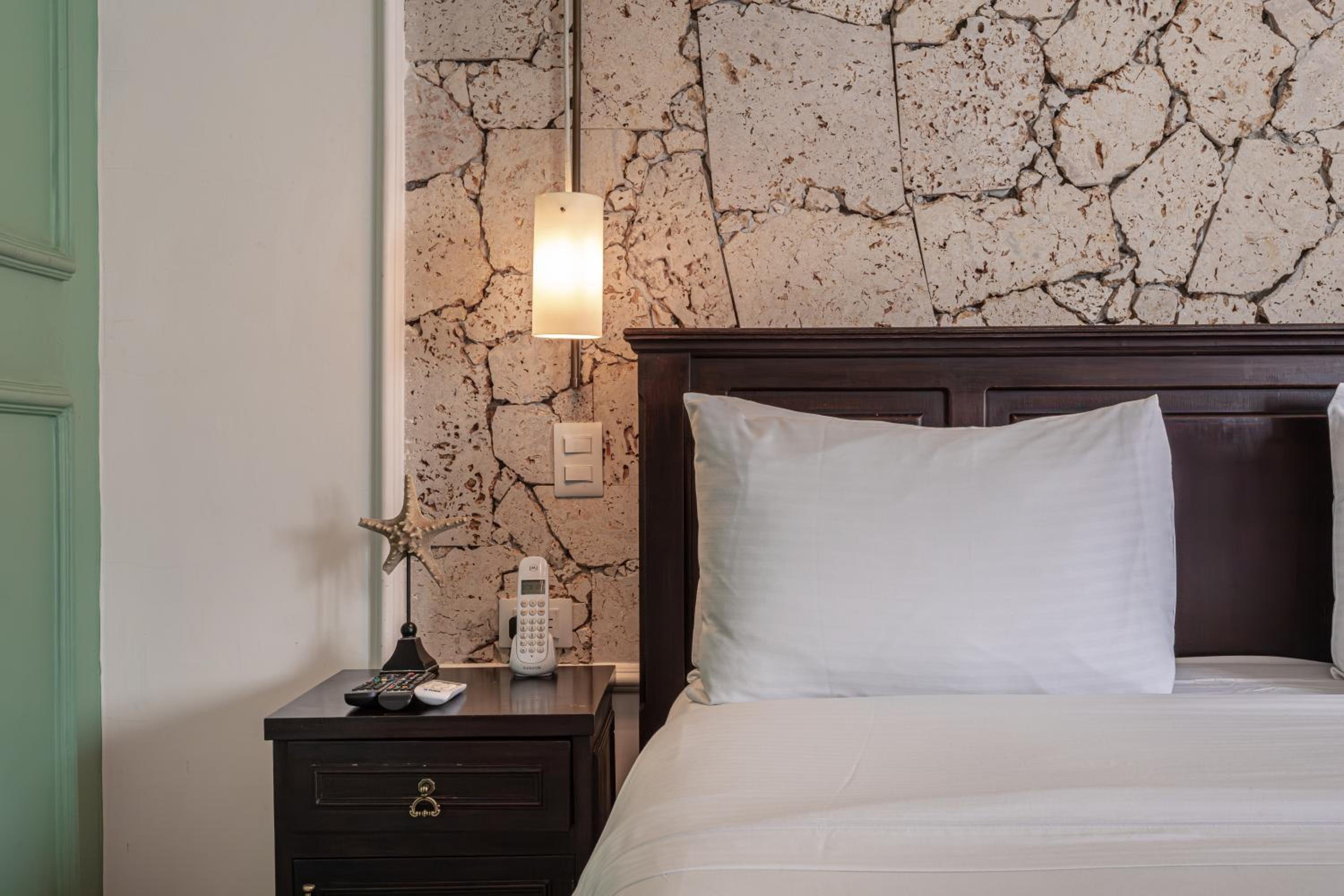 Queen Room photo 3