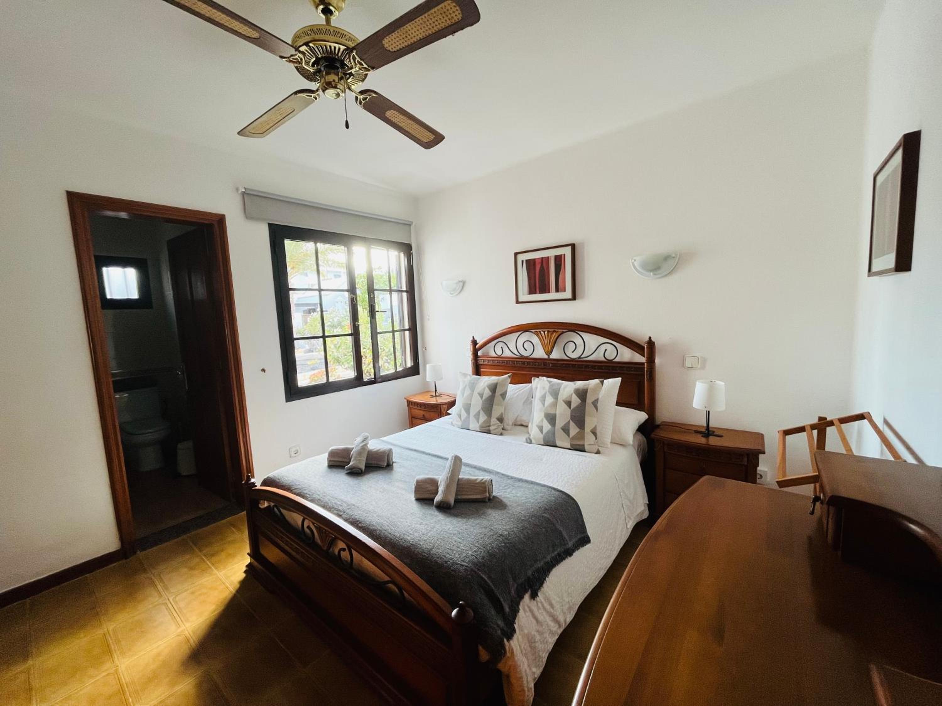 Three-Bedroom House photo 3