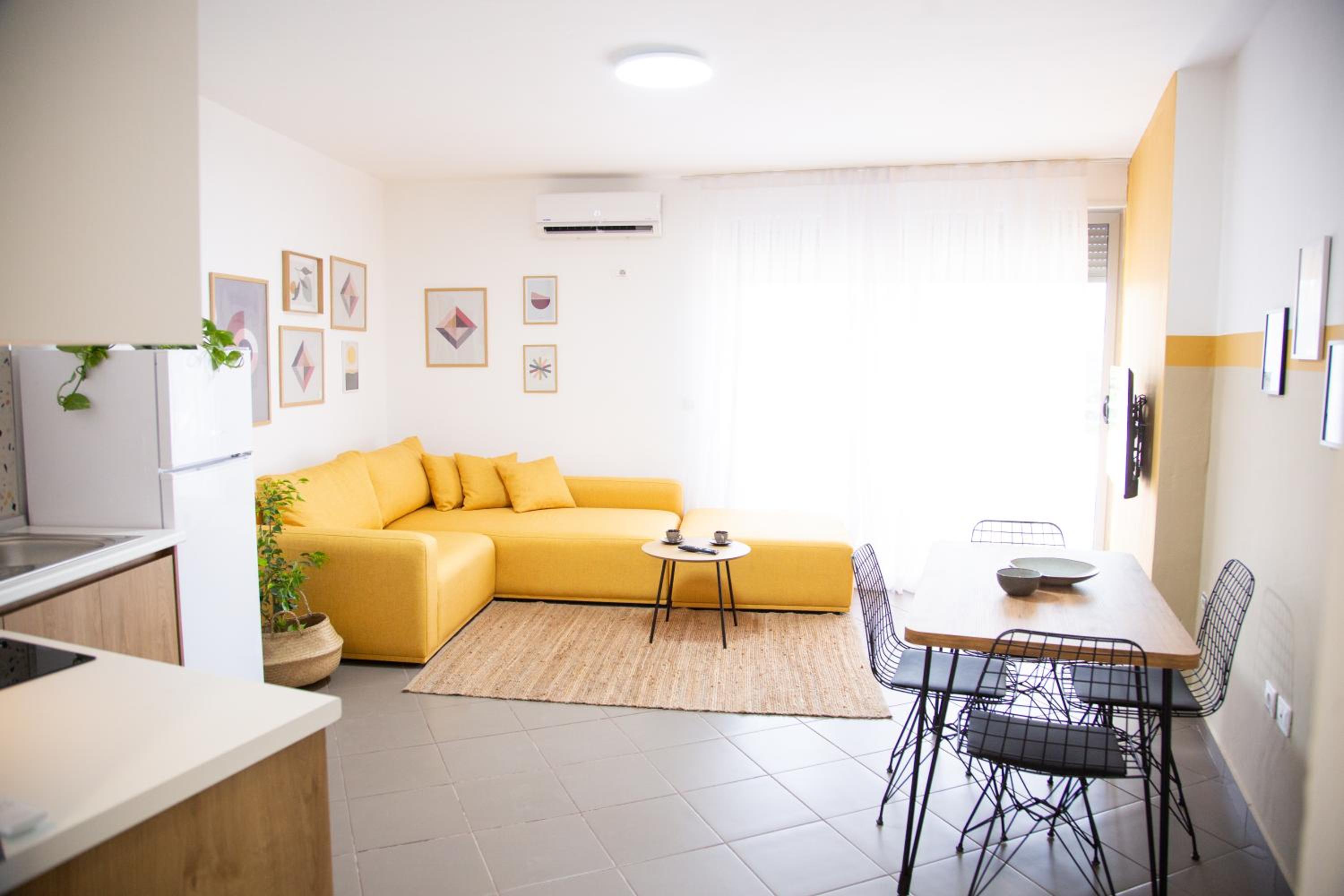 One-Bedroom Apartment