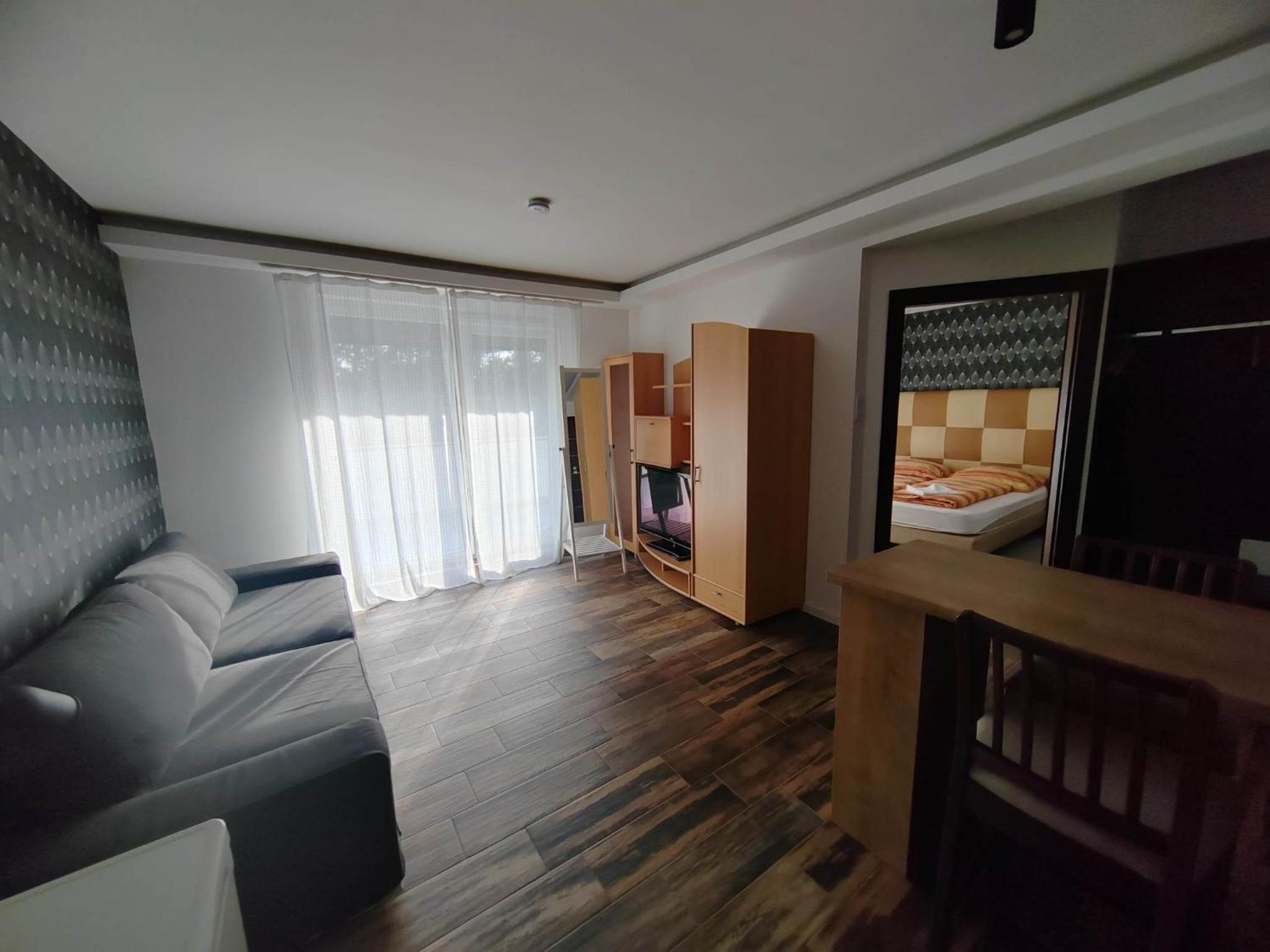 One-Bedroom Apartment - Photo 1