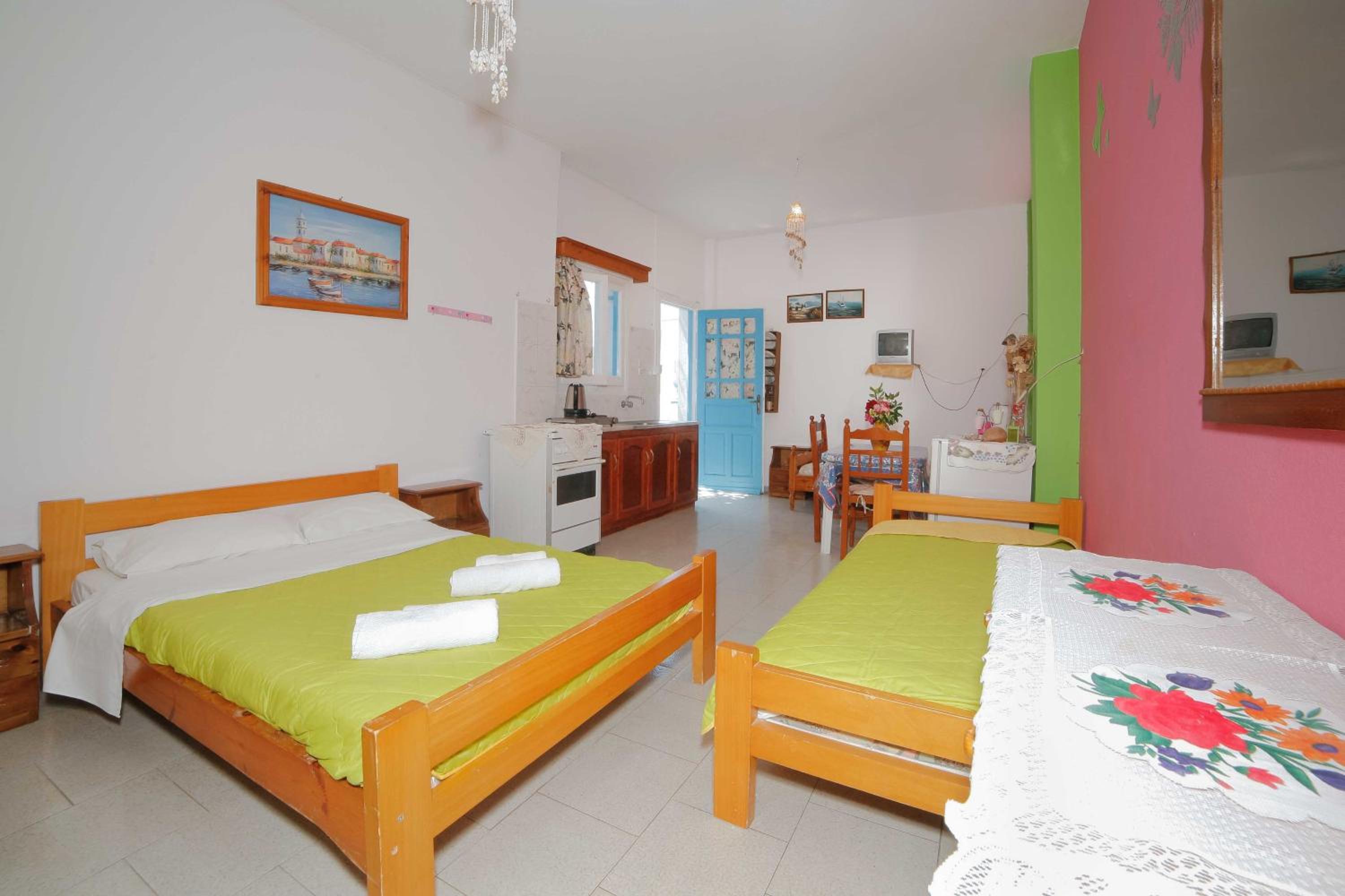Studio (4 Adults)-Ground Floor photo 1