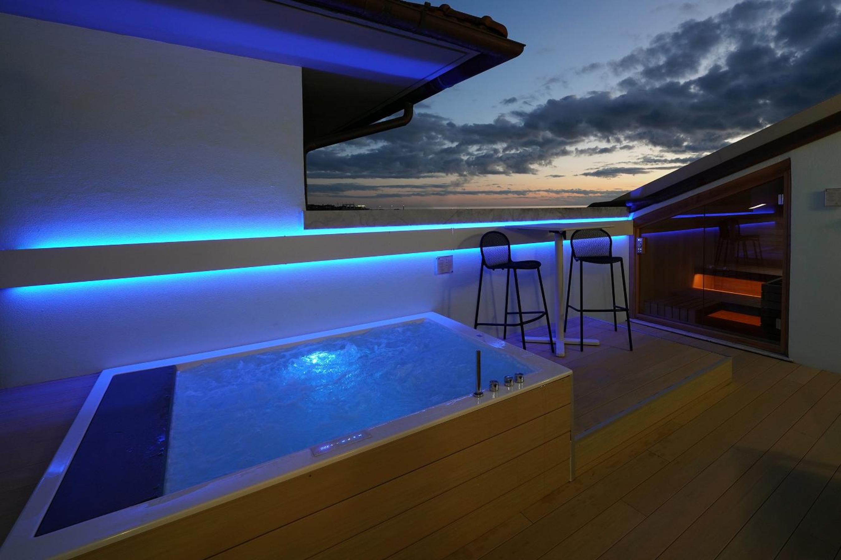 Suite with Spa Bath and Sauna - Photo 20