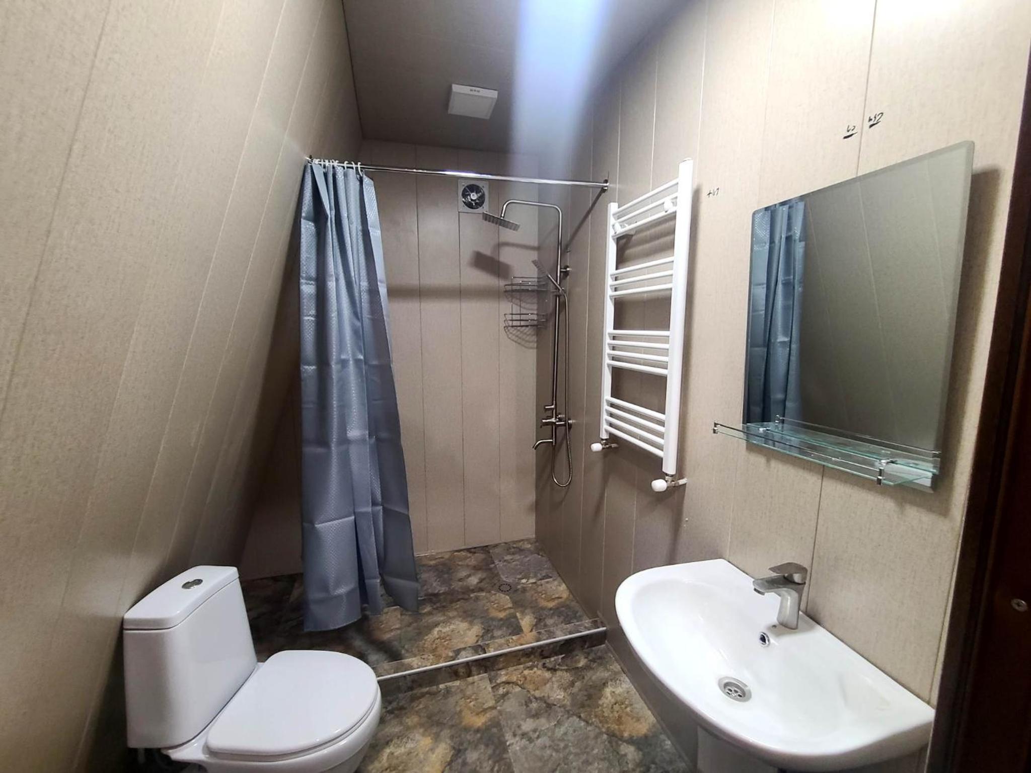 One-Bedroom House photo 3