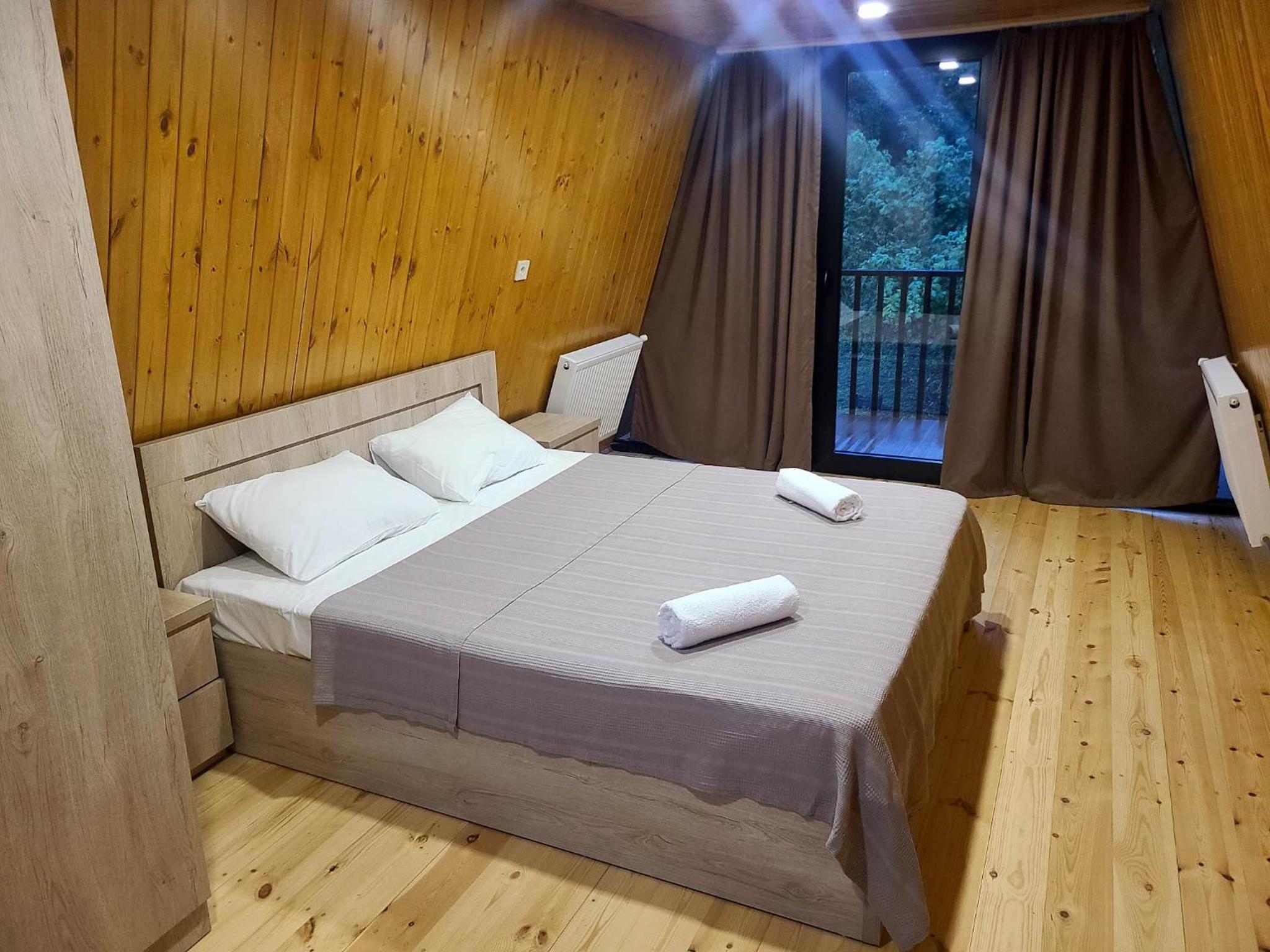 One-Bedroom House photo 1