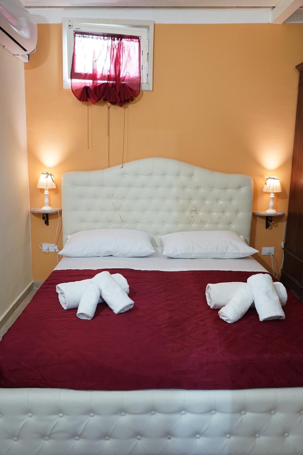 Triple Room with Private Bathroom photo 2