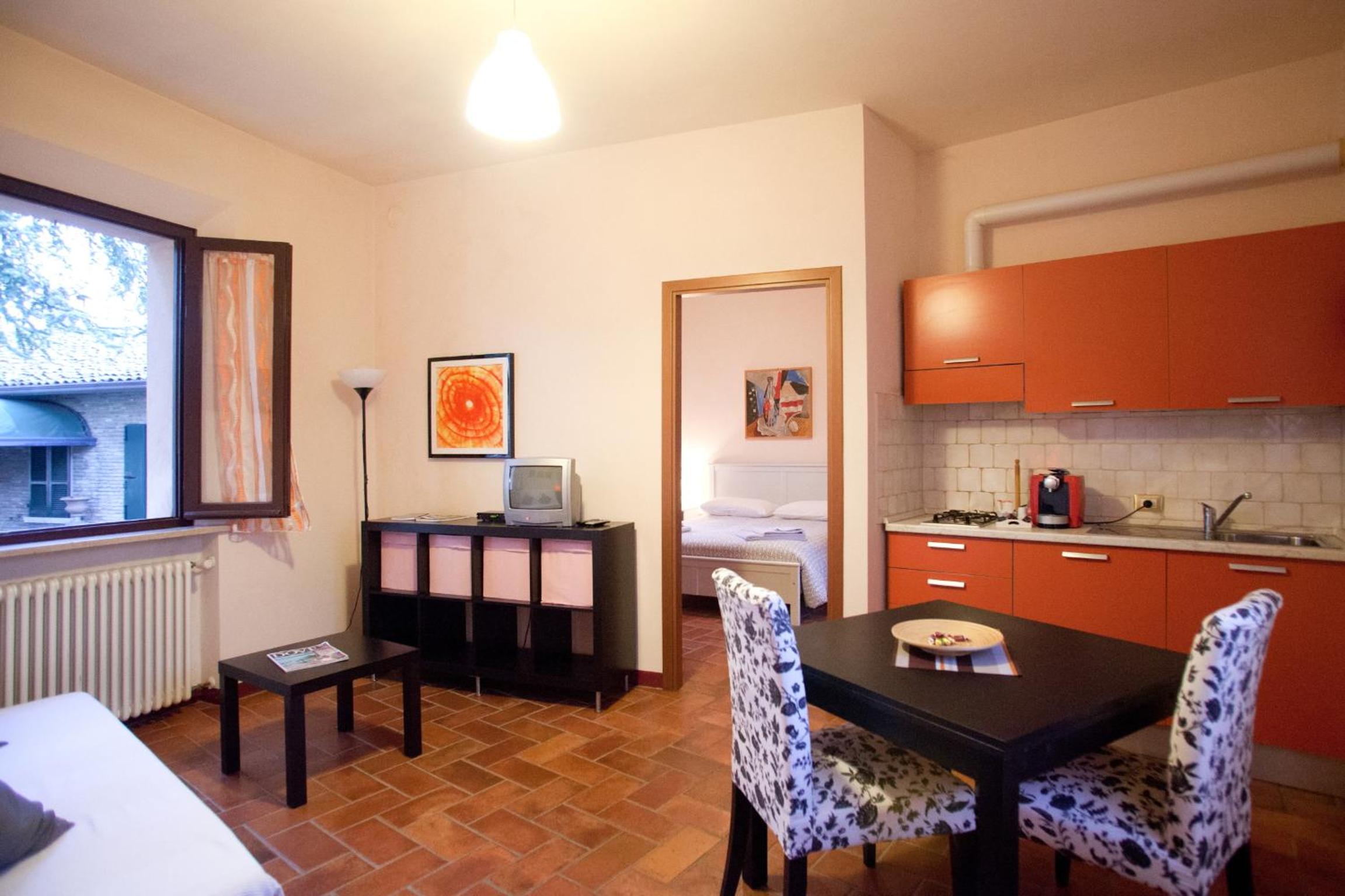 One-Bedroom Apartment photo 2