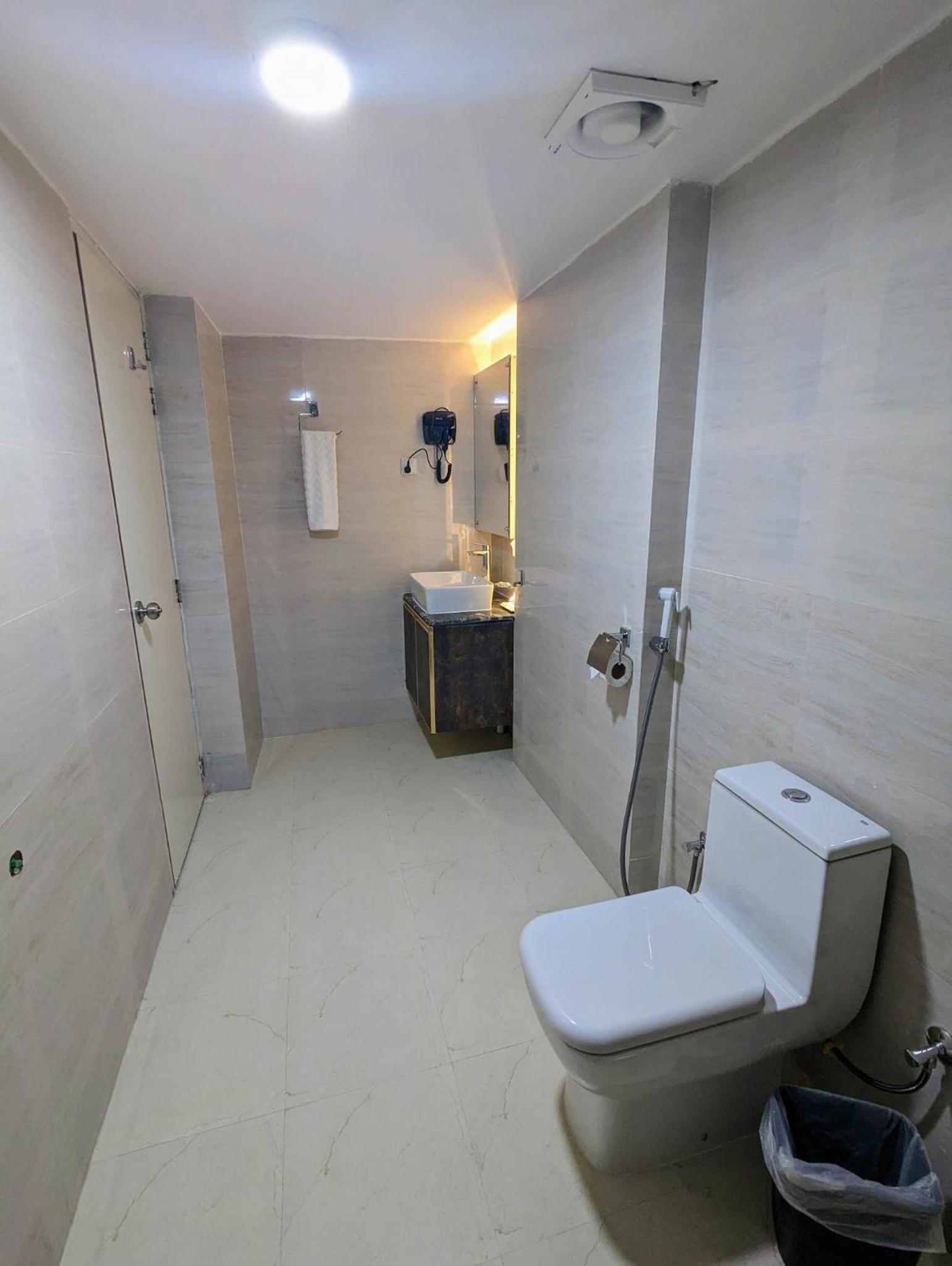 Large Double Room photo 3