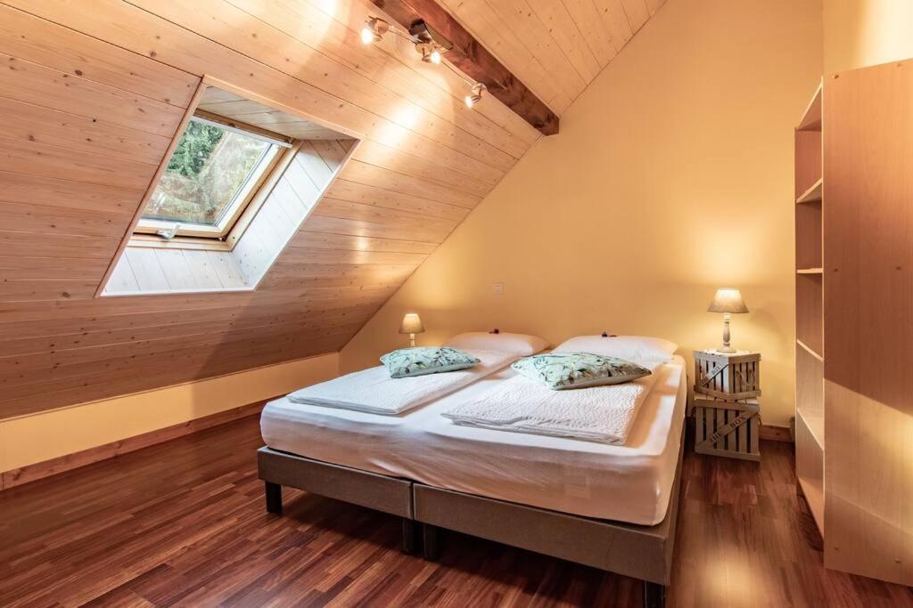 Twin Room with Private External Bathroom photo 1