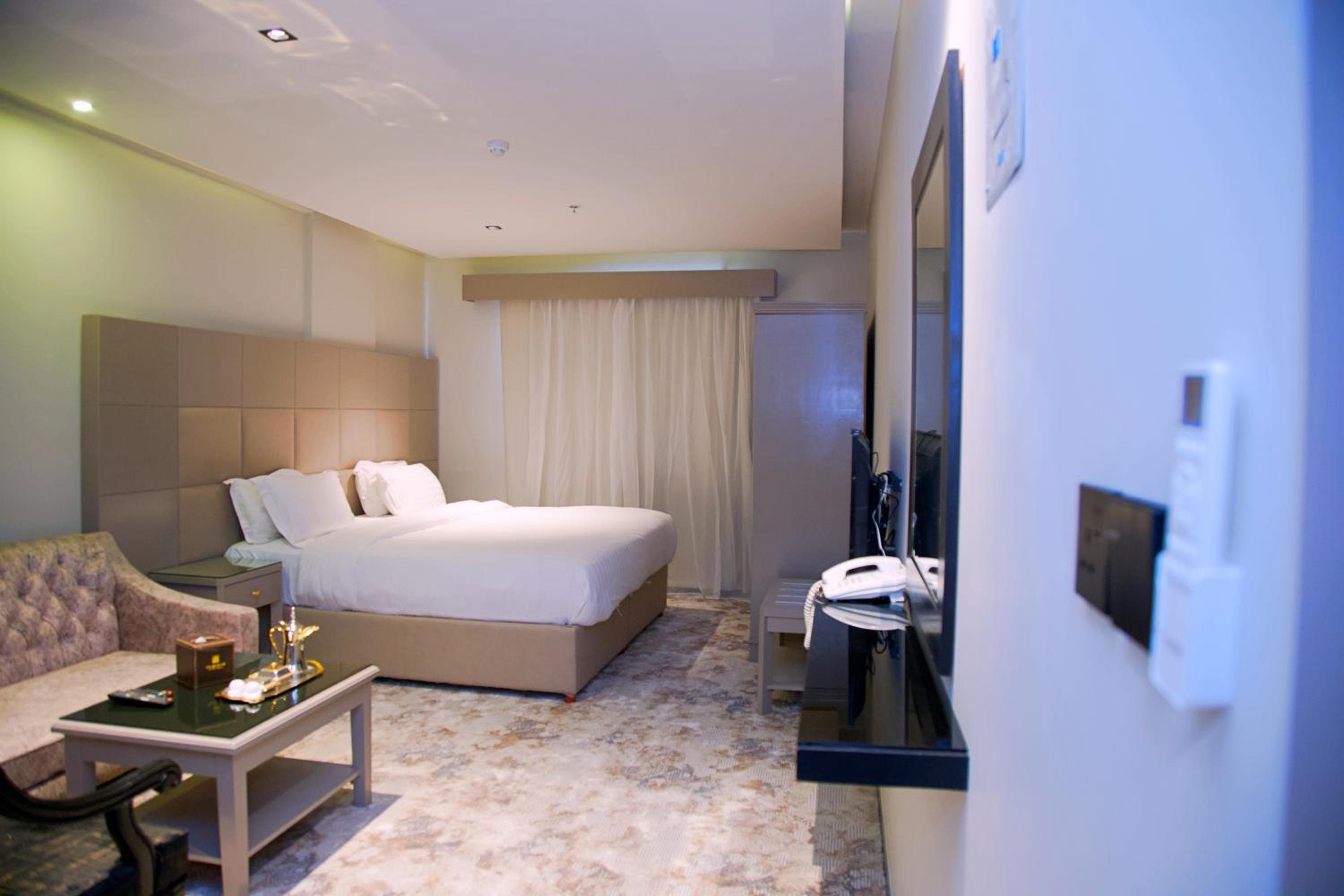 Budget Double Room photo 3