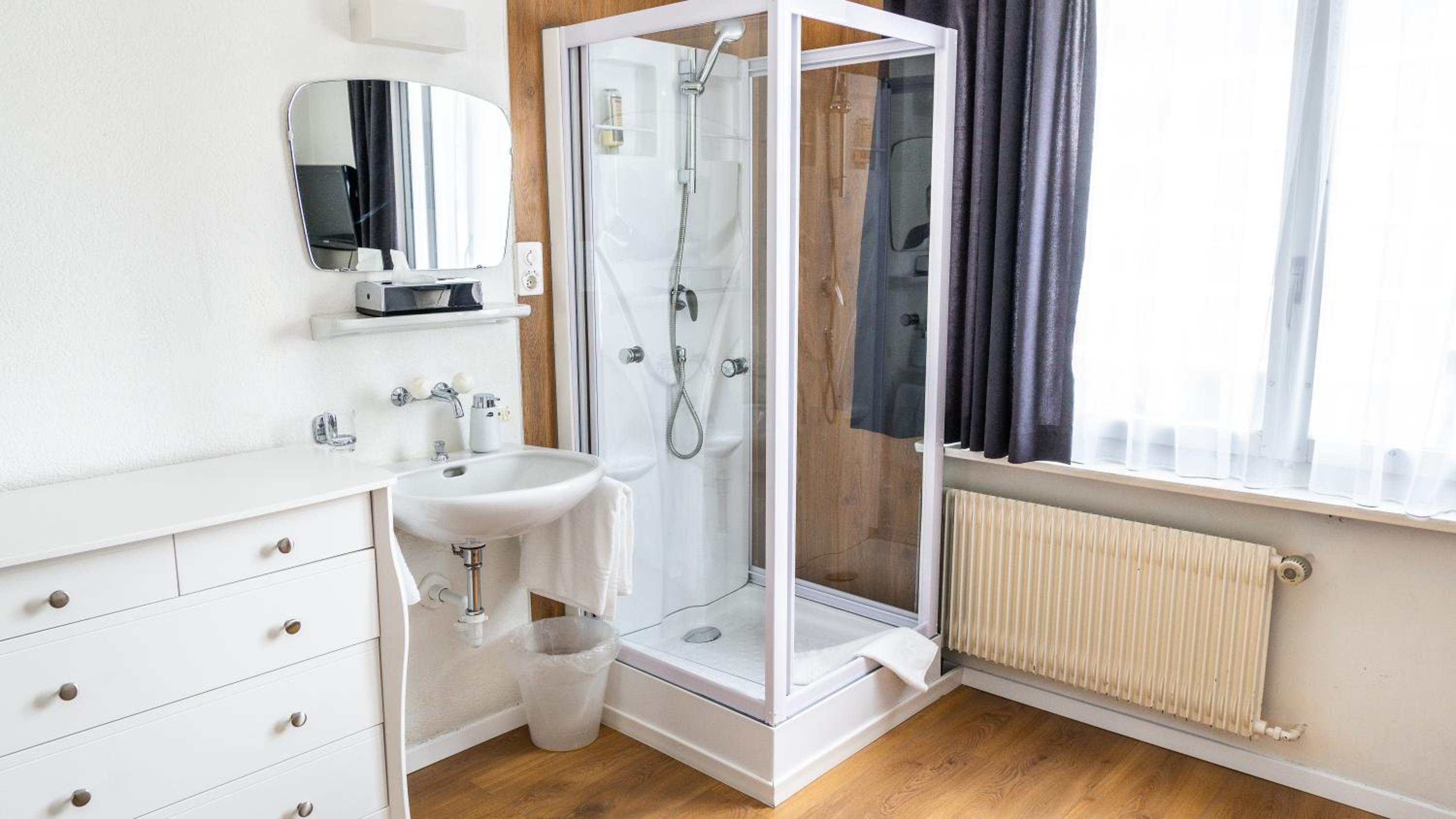Budget Single Room with Private External Toilet photo 2