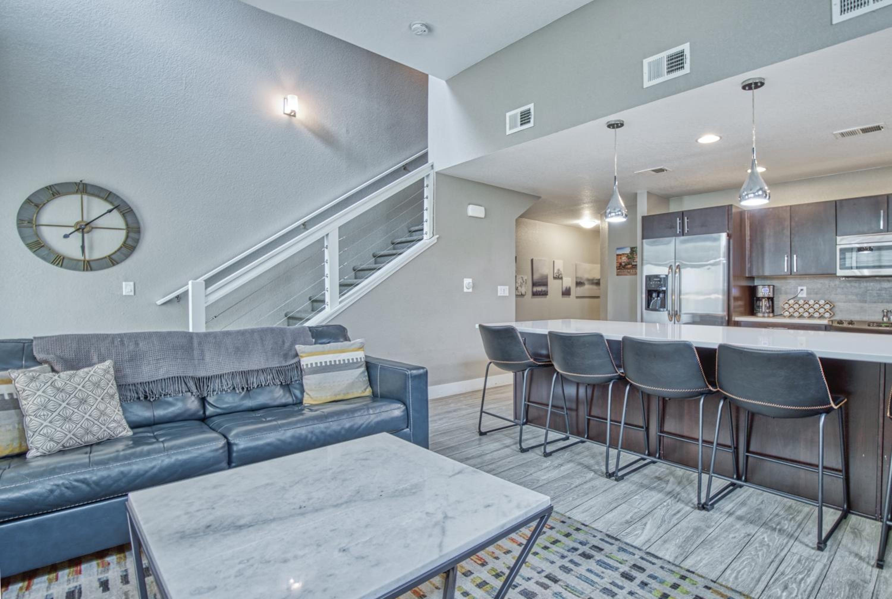 Three-Bedroom Townhouse photo 1
