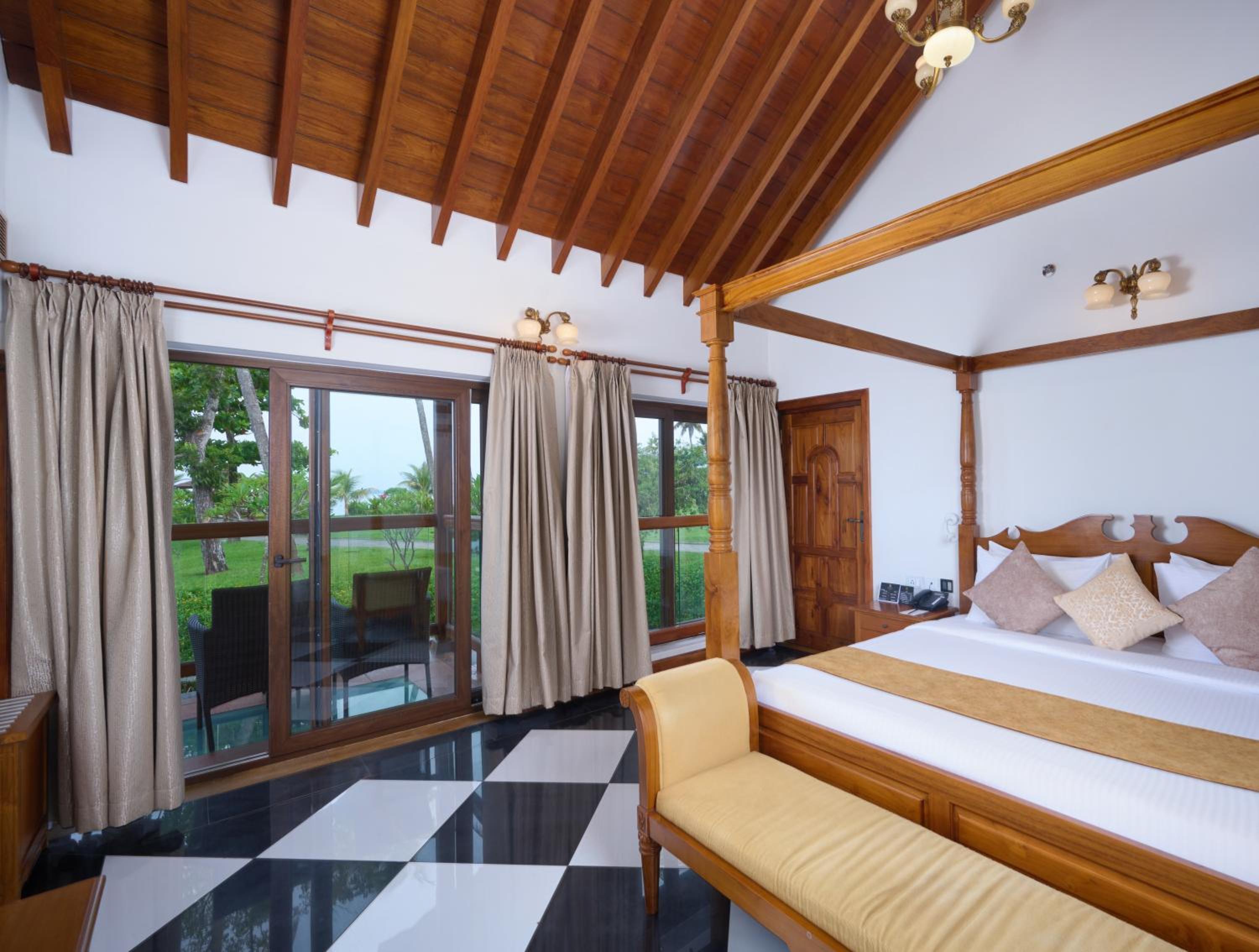 Junior Suite with Balcony