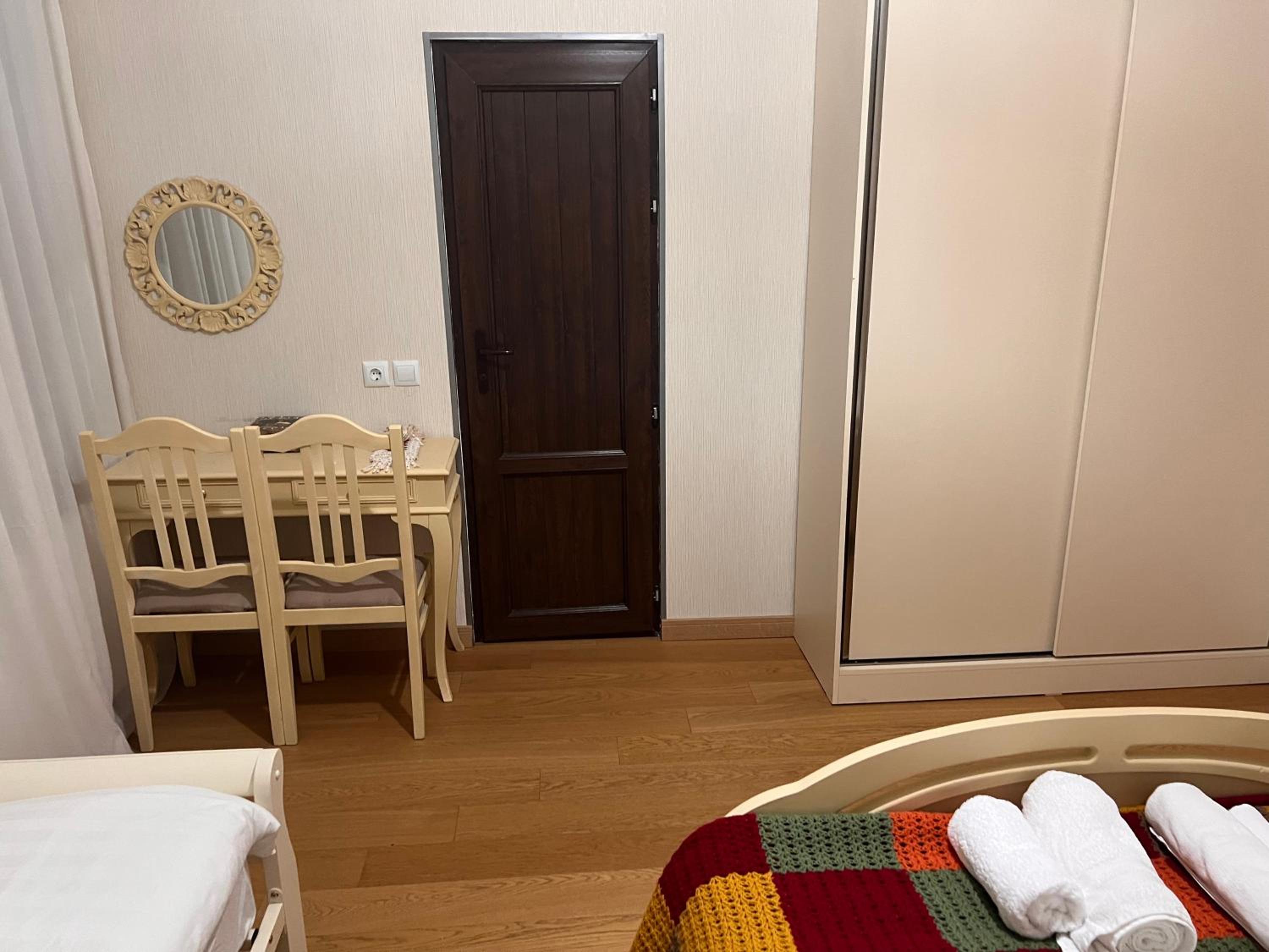 Triple Room - Photo 6