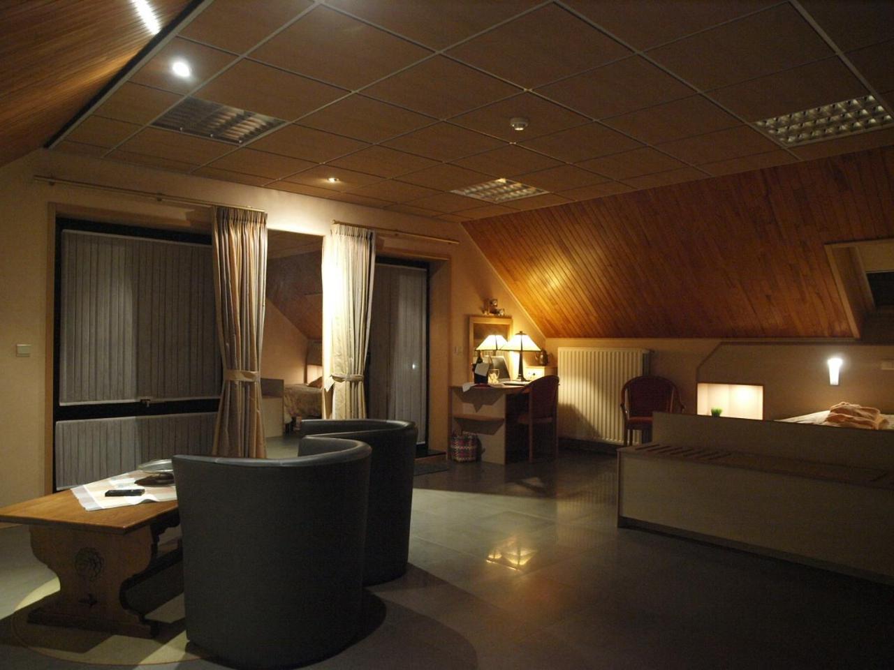 Double Room with Spa Bath photo 1