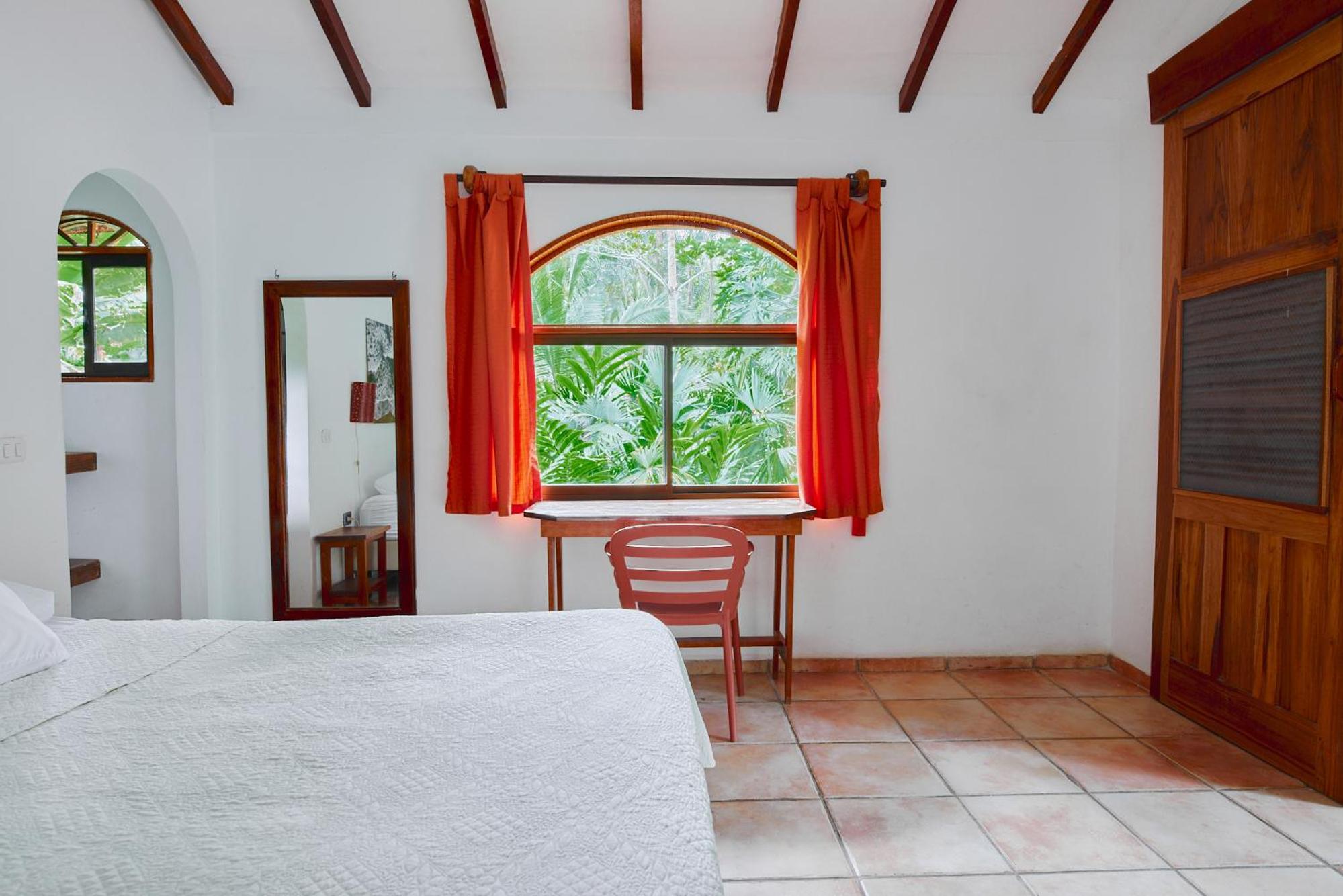 Superior King Double Room with Jungle View - Photo 10