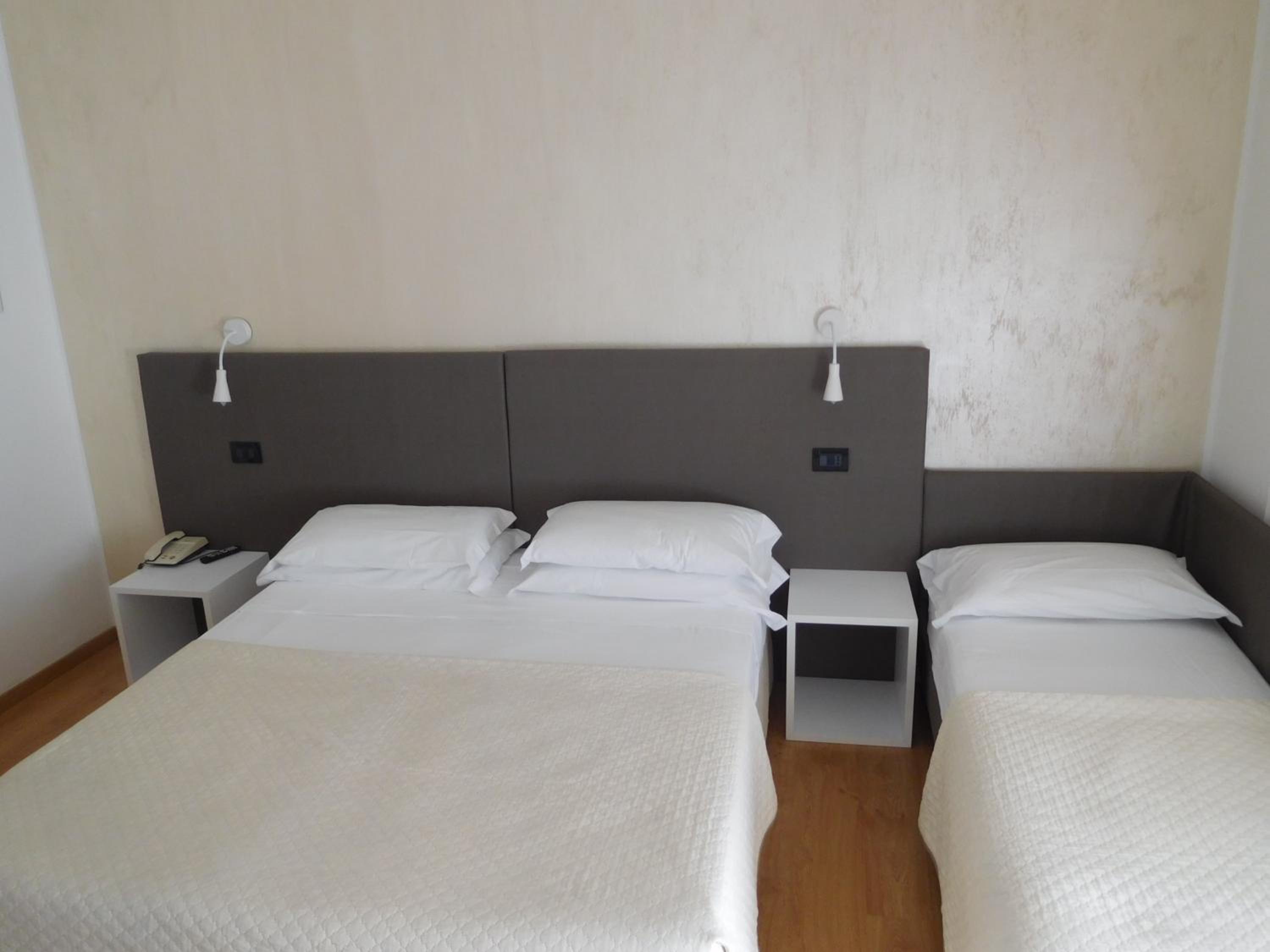Triple Room photo 3