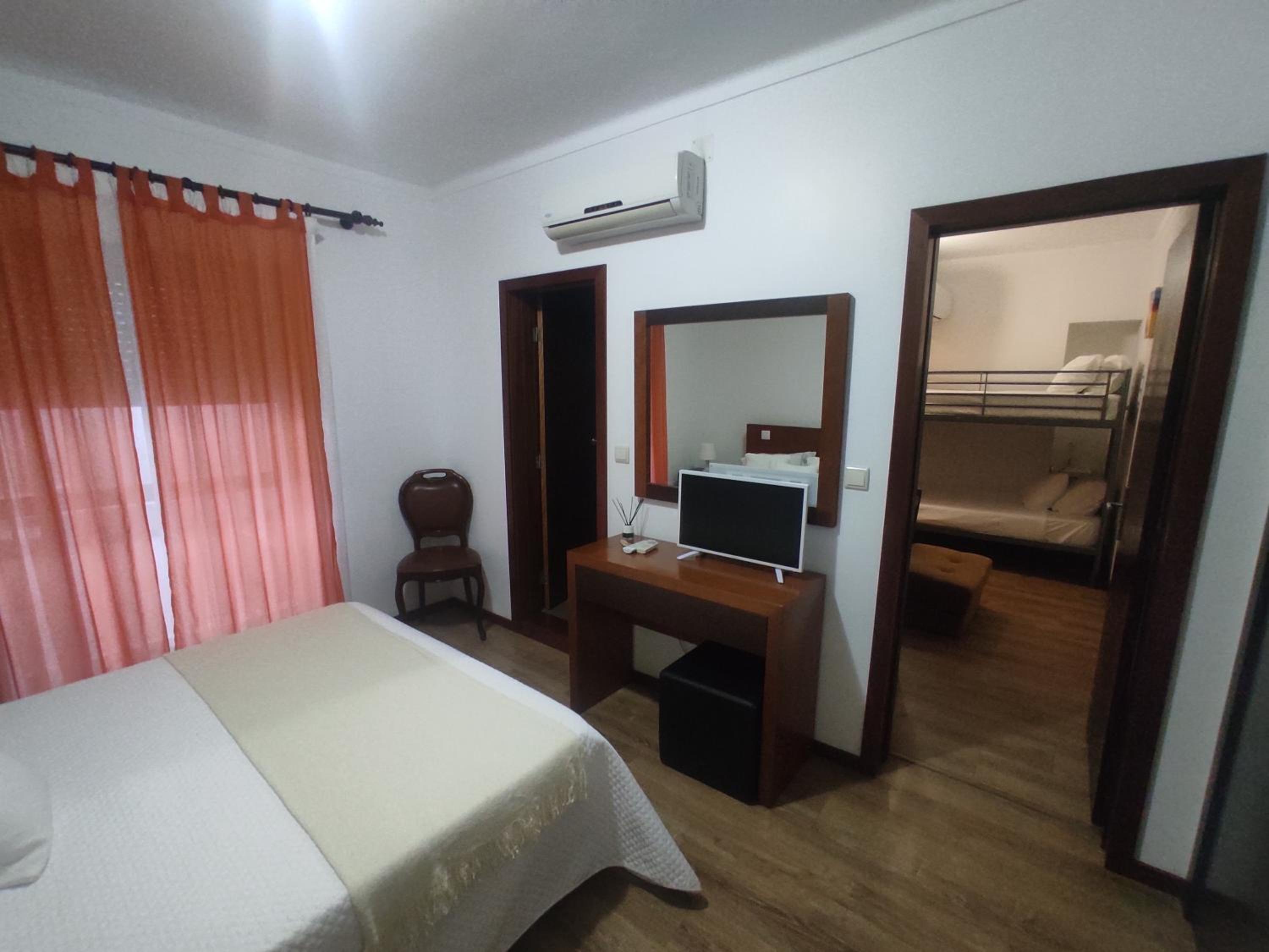 Two-Bedroom Apartment without View photo 3