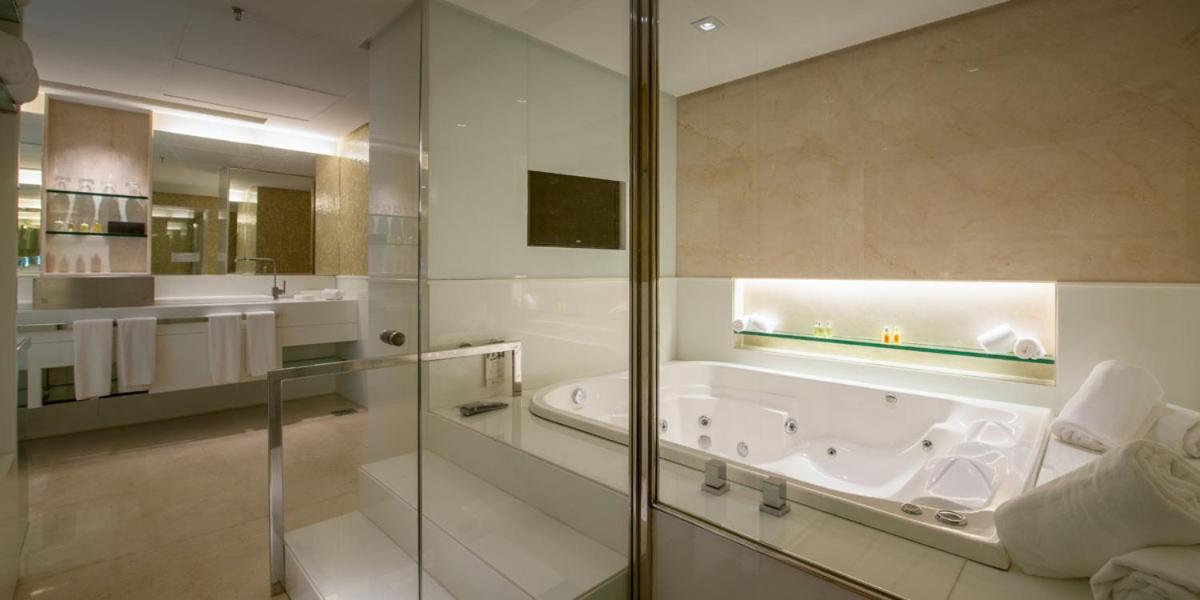 King Suite with Sea View