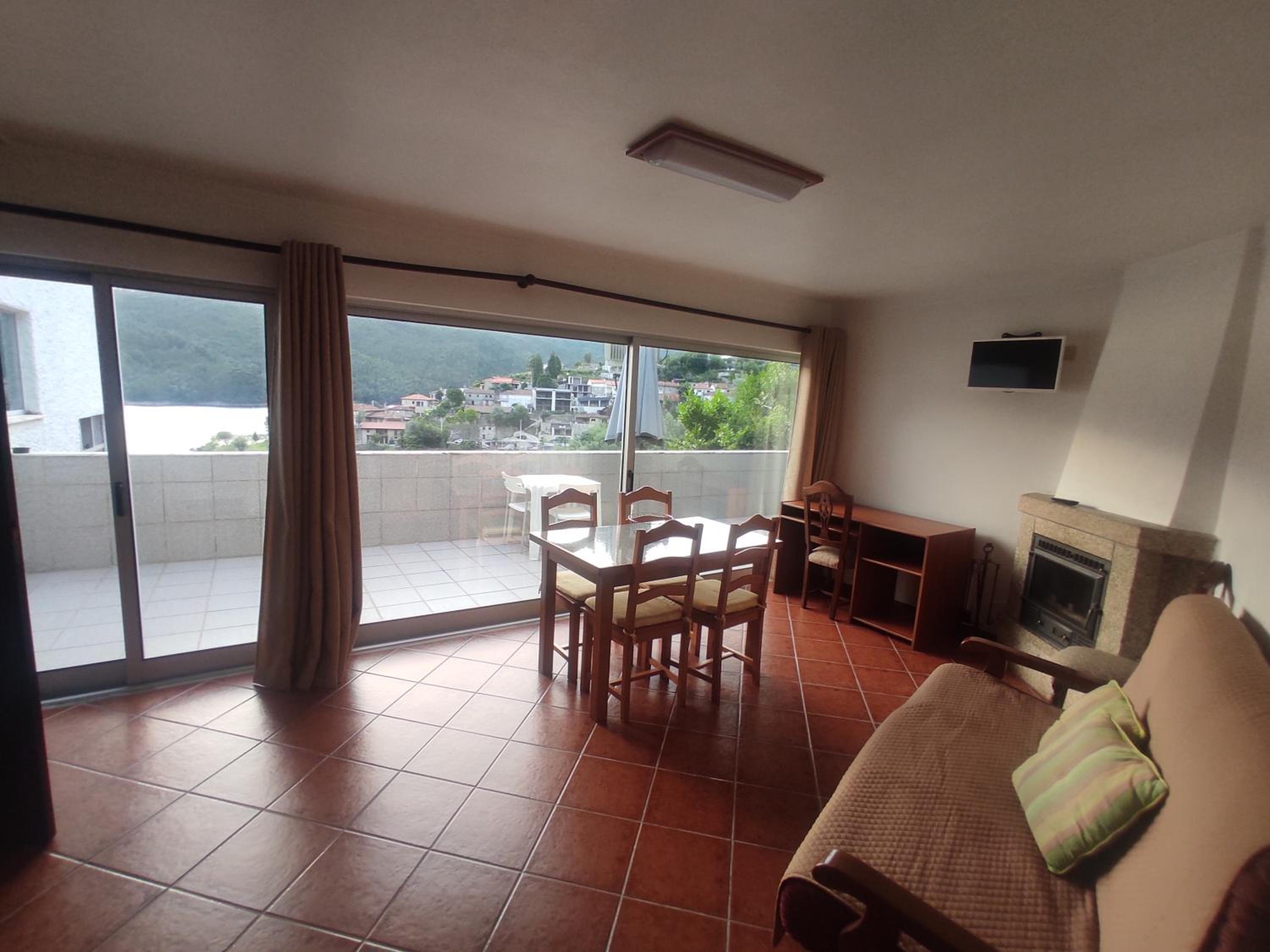 Apartment with Lake View photo 3