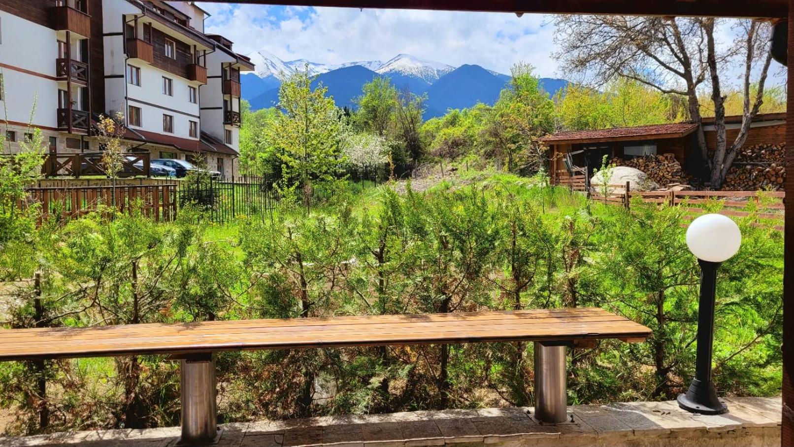 Apartment with Mountain View photo 3