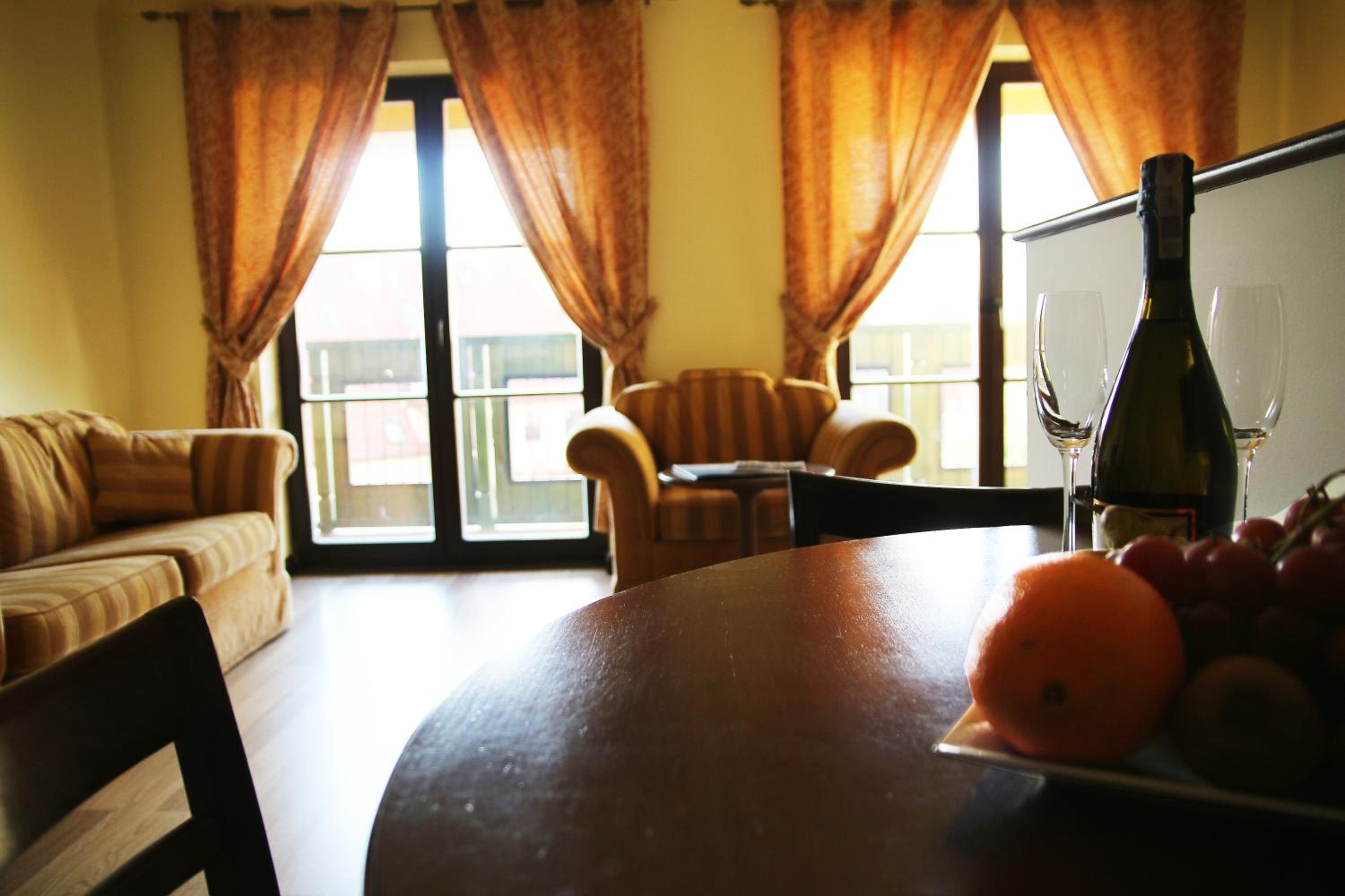 Apartment with Balcony - Photo 23
