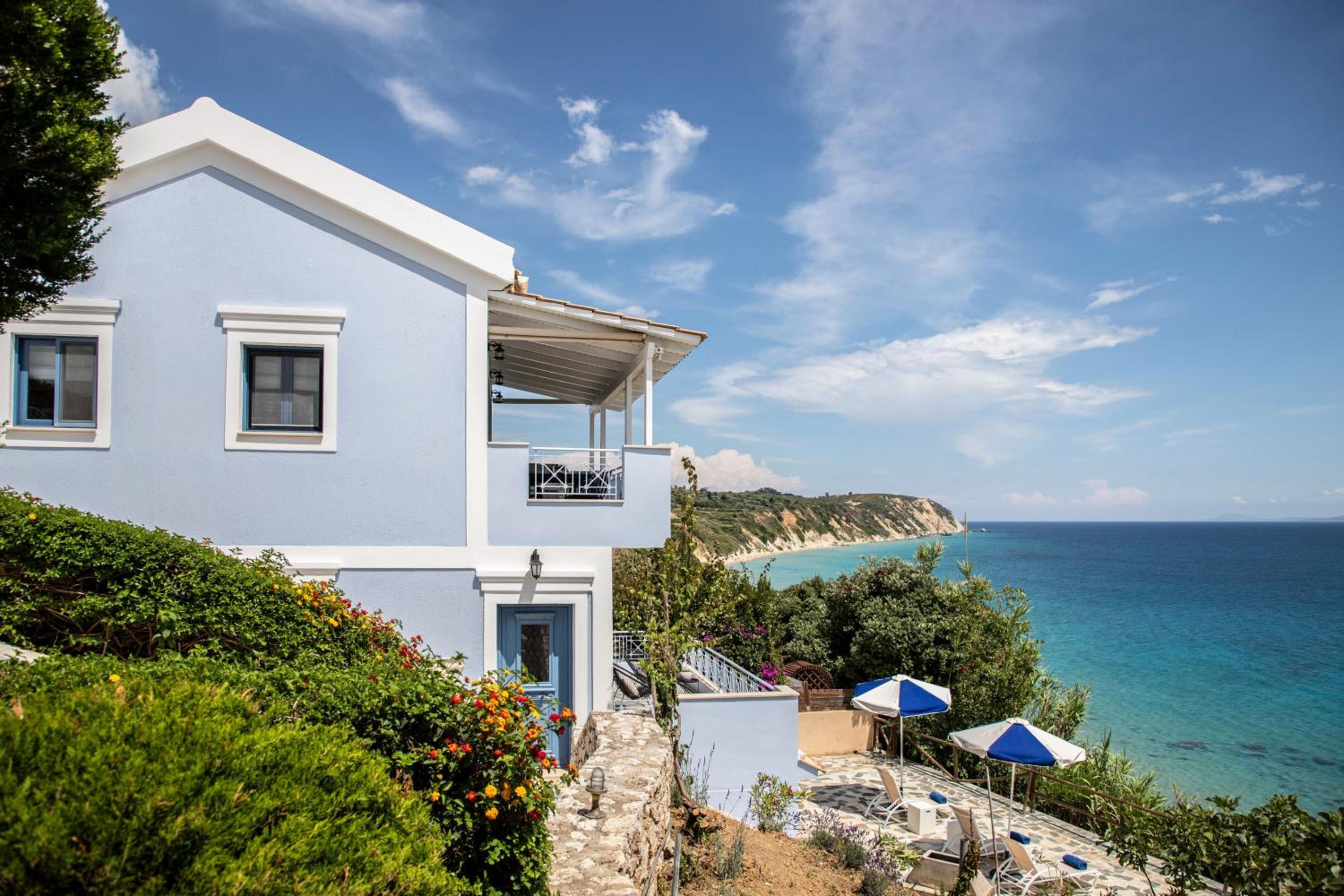 Three-Bedroom Villa photo 2