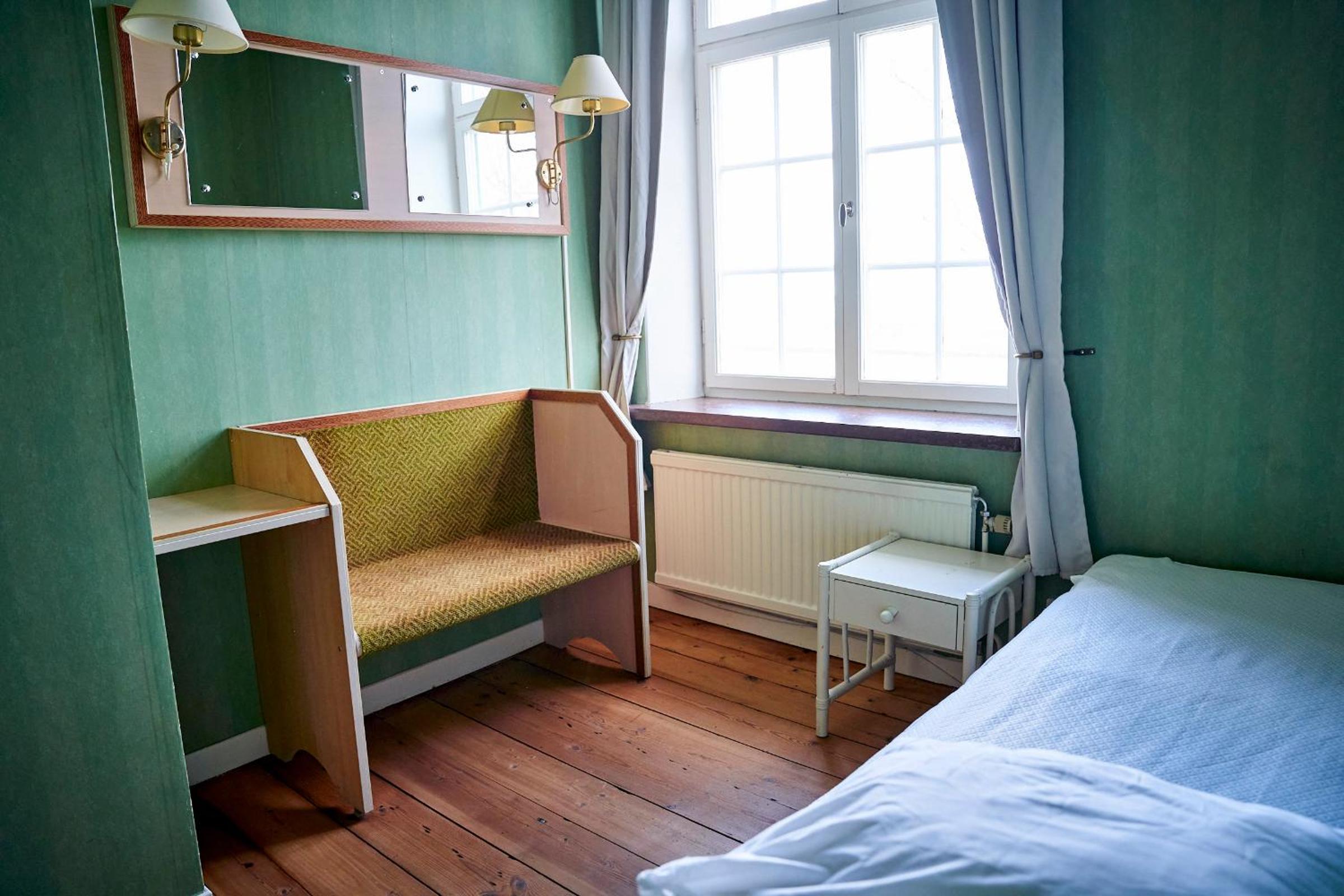 Single Room photo 2