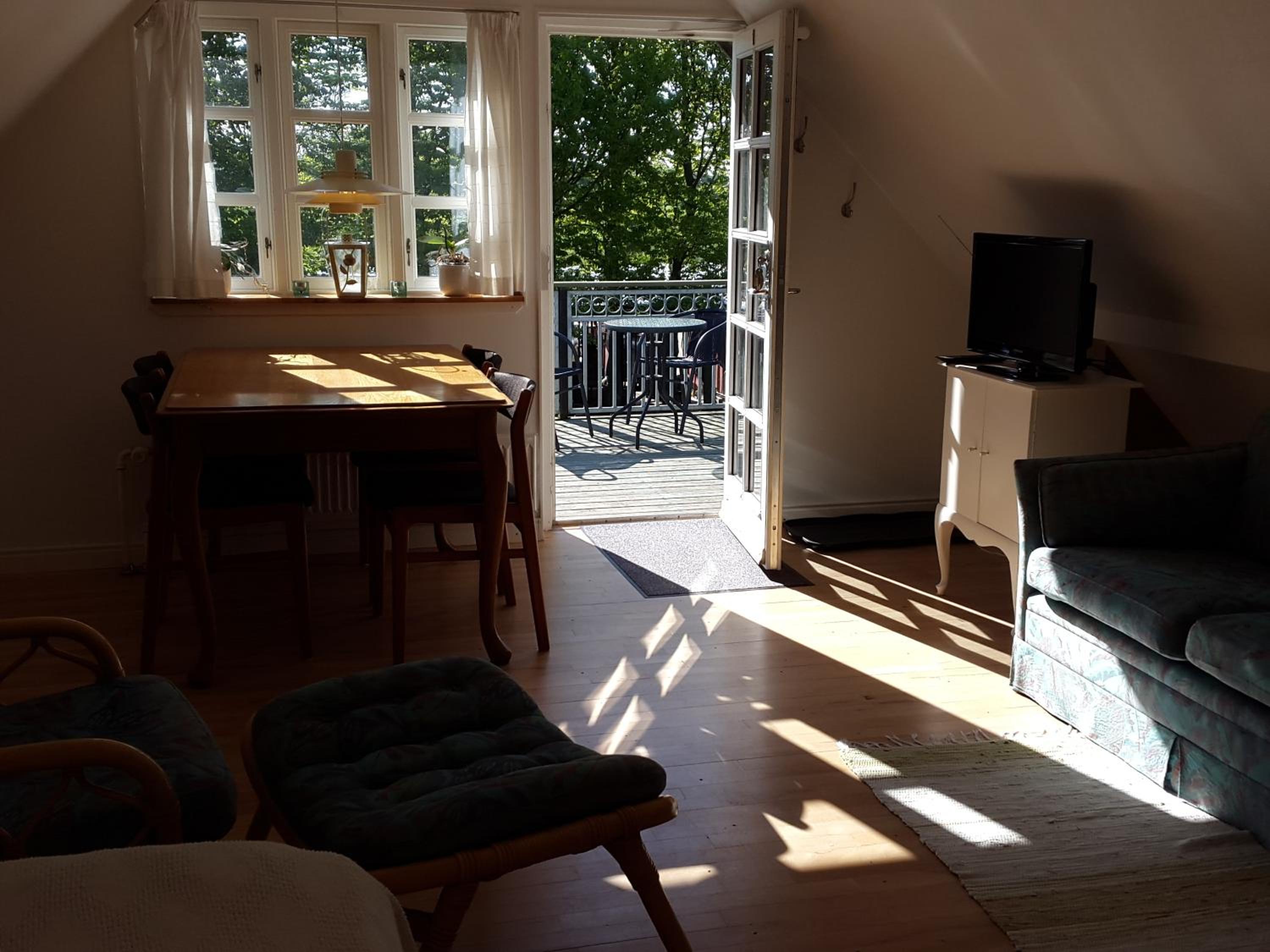 Double Room with Partial Sea View - Photo 9