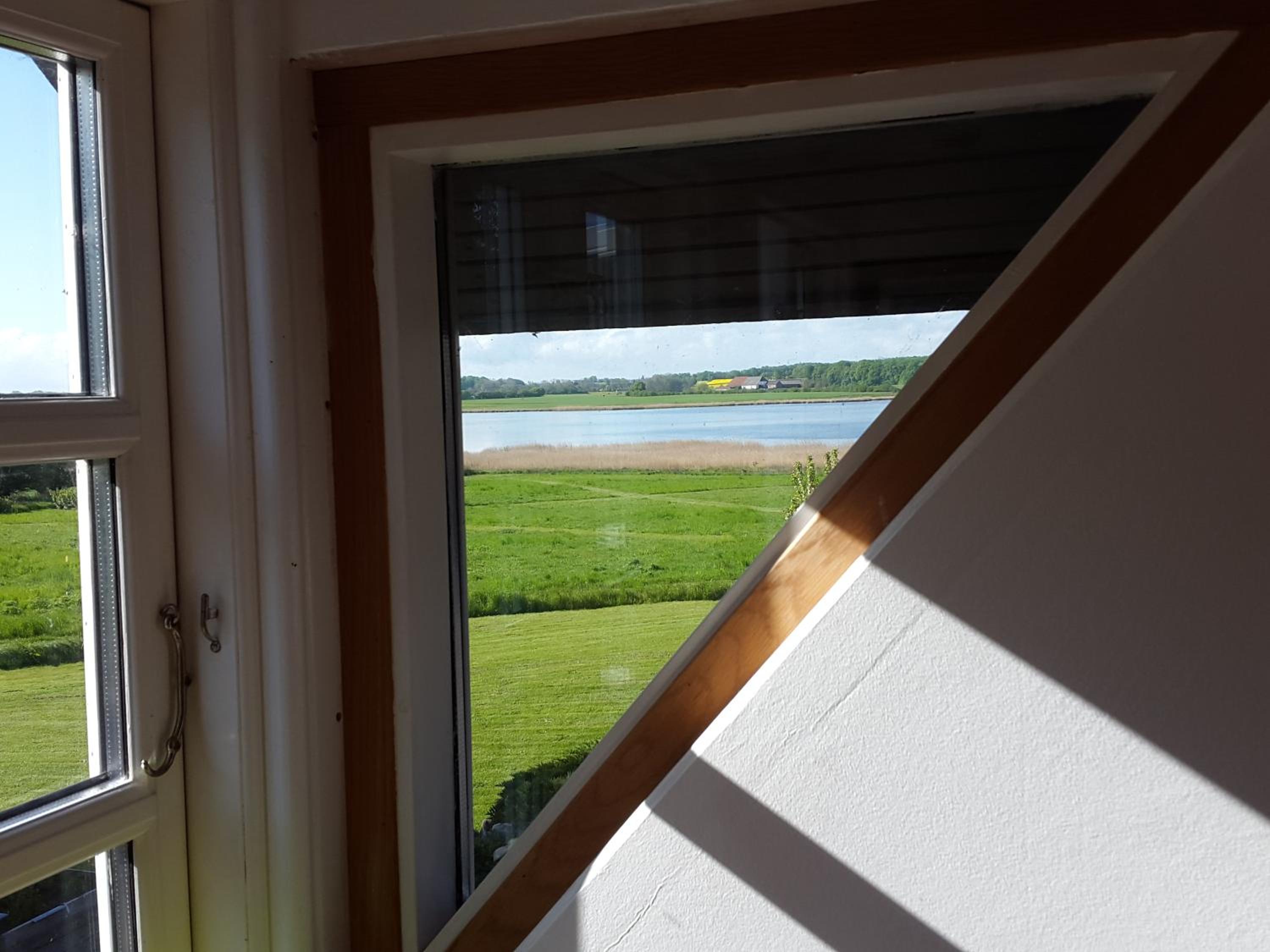 Apartment with Sea View - Photo 4