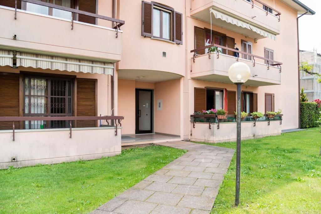Apartment with Terrace - Photo 16