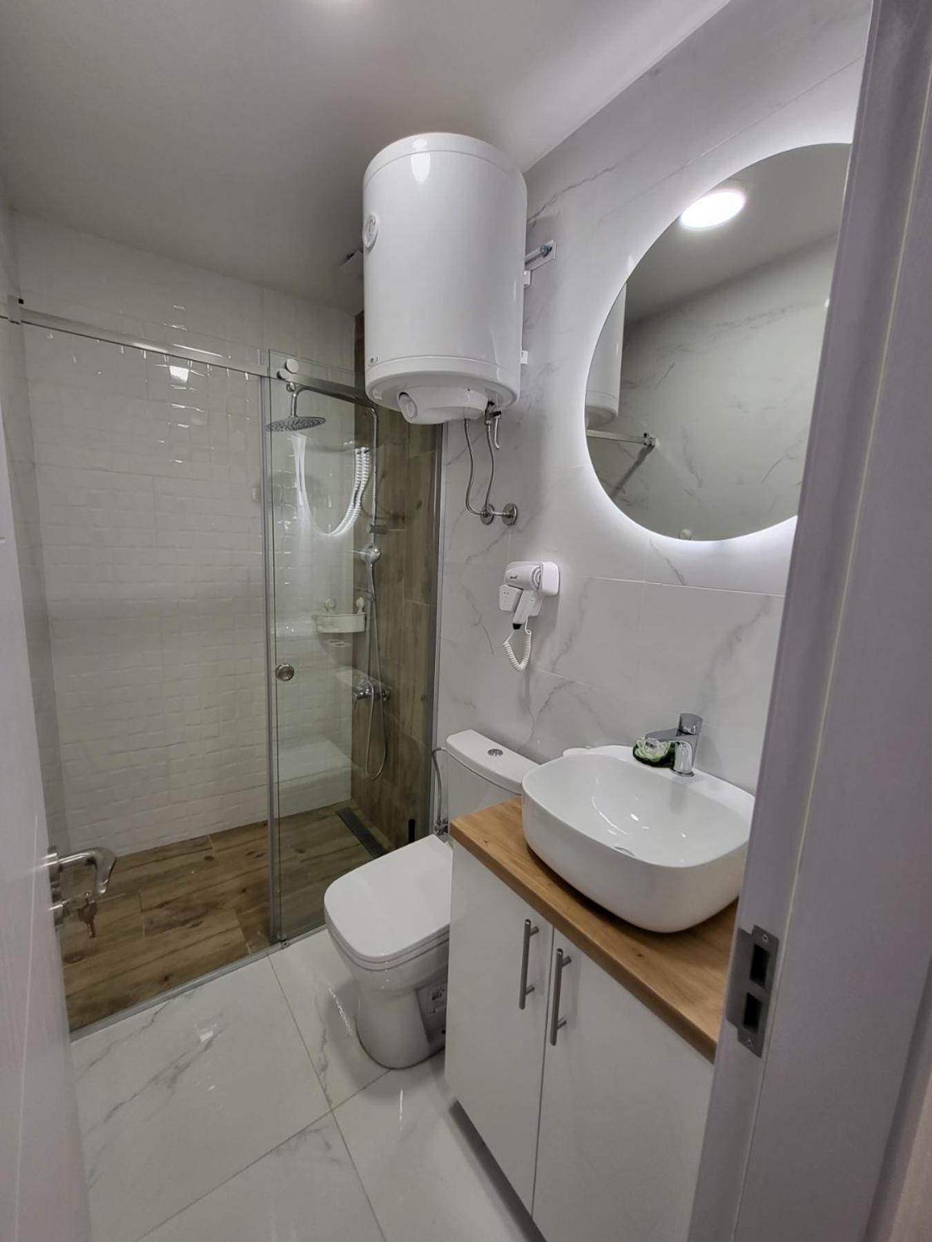 Studio Apartment photo 3
