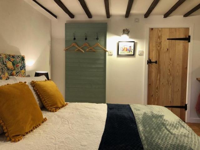 Double Room with Private Bathroom photo 2