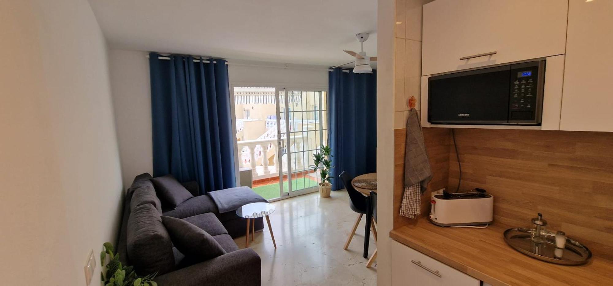 One-Bedroom Apartment photo 2