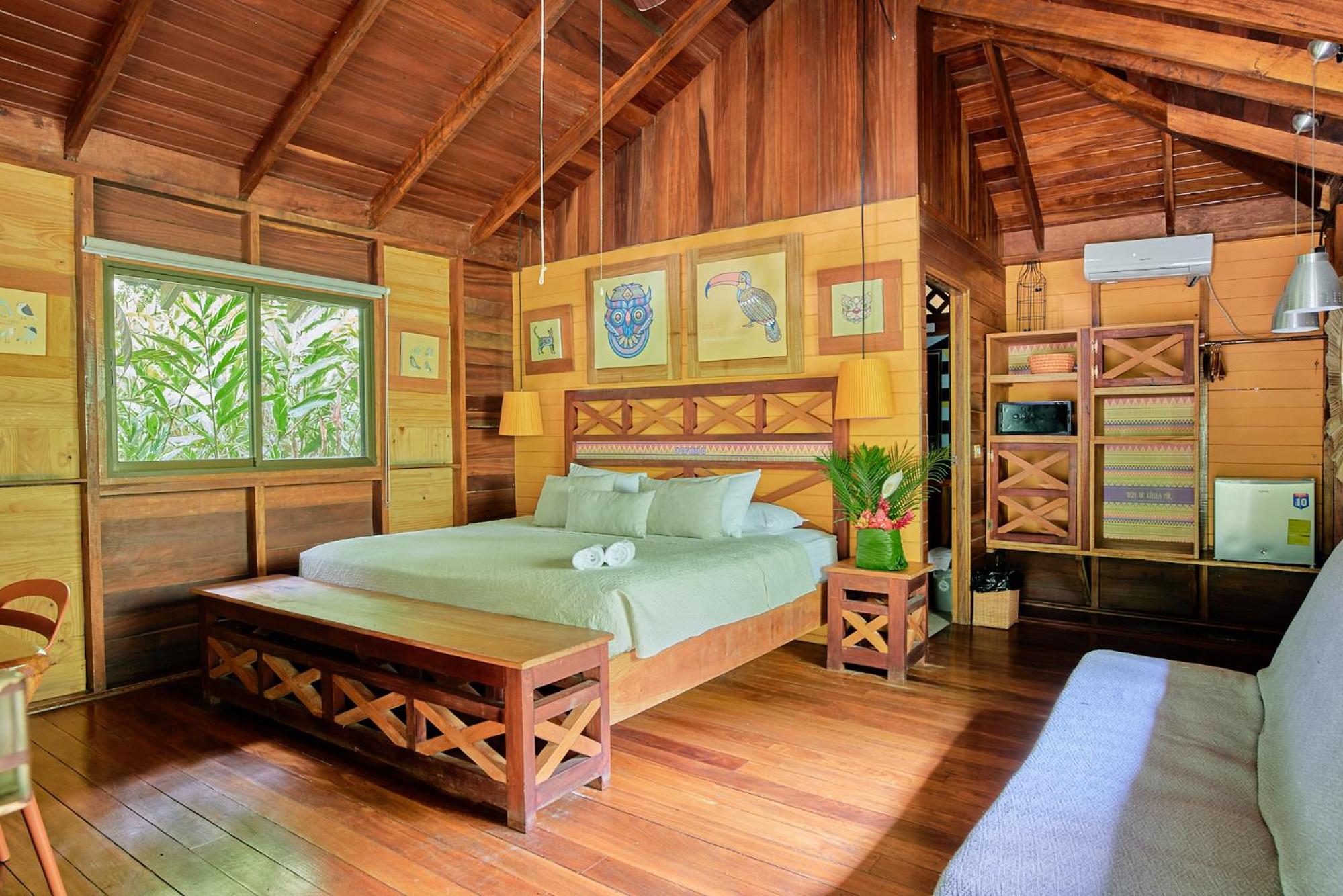 King Bungalow with Jungle View - Photo 4