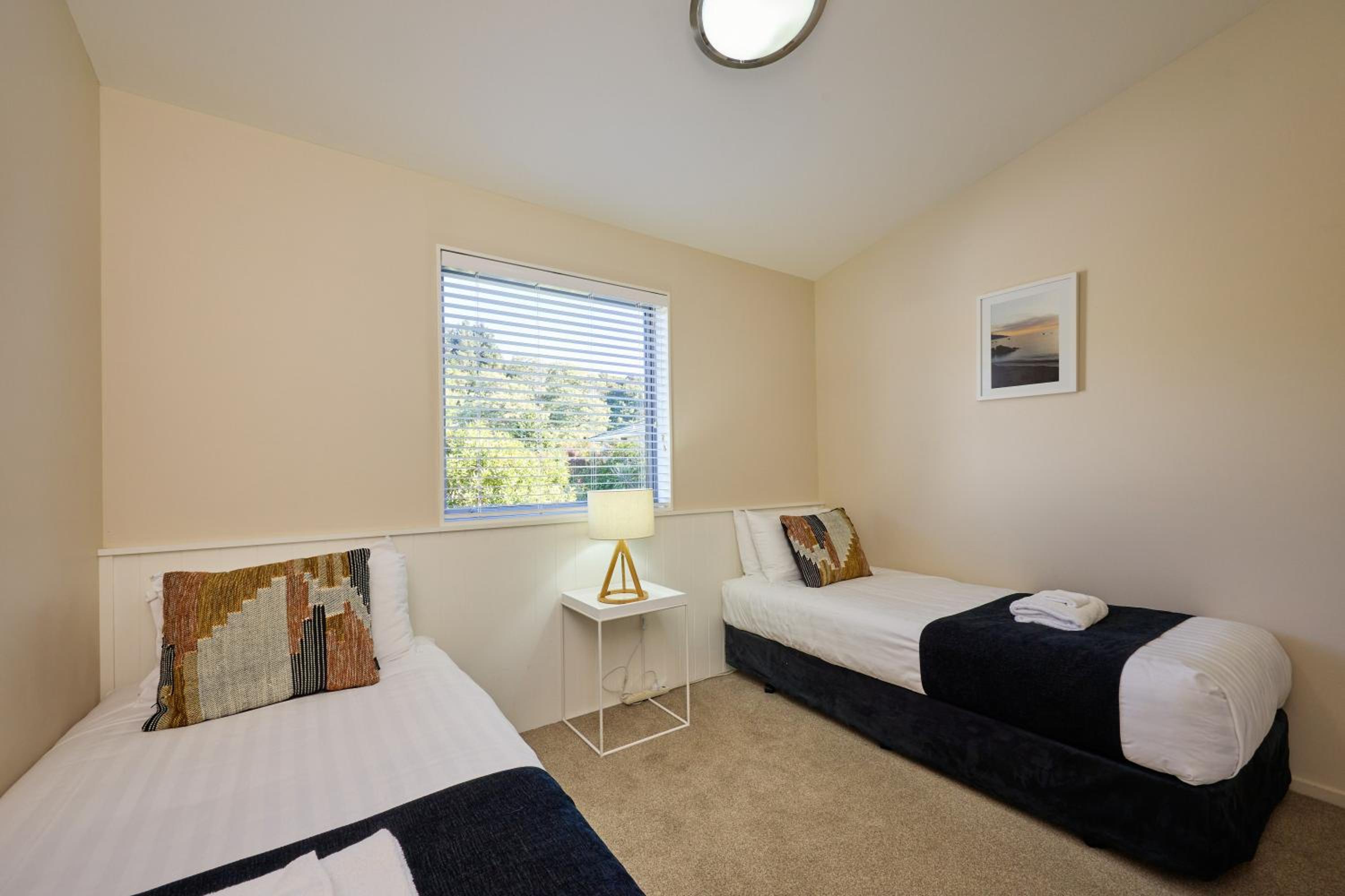 2 Bedroom 1st Floor Apartment with Ocean Views - Photo 4
