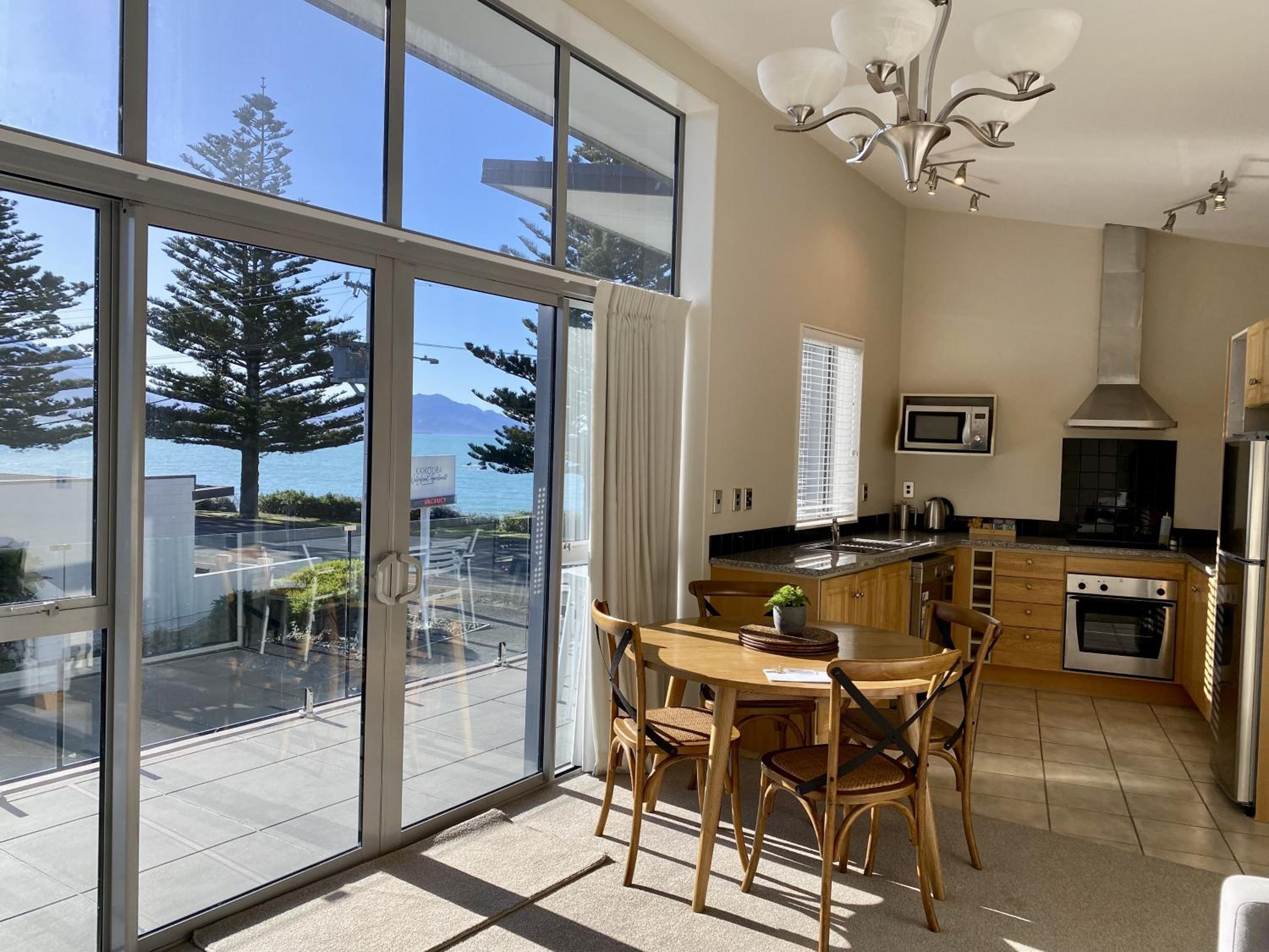 2 Bedroom 1st Floor Apartment with Ocean Views - Photo 7