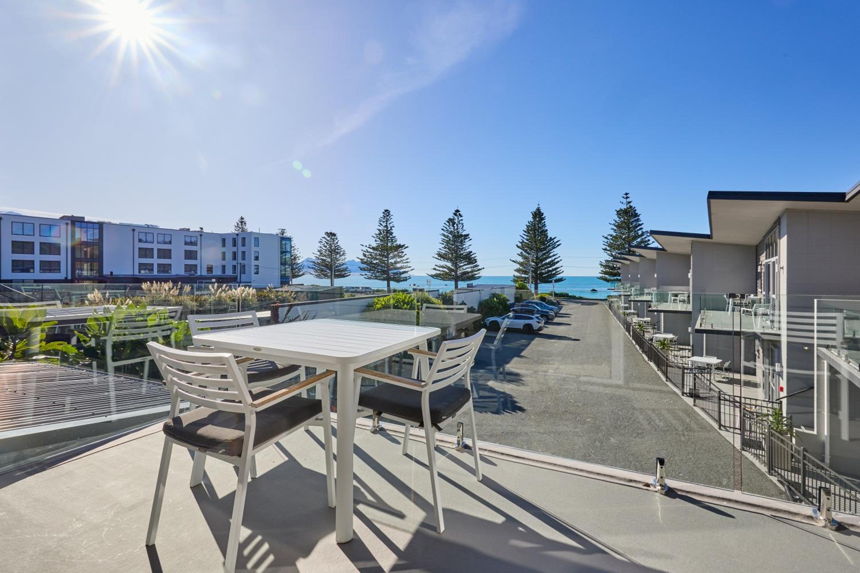 2 Bedroom 1st Floor Apartment with Ocean Views - Photo 6