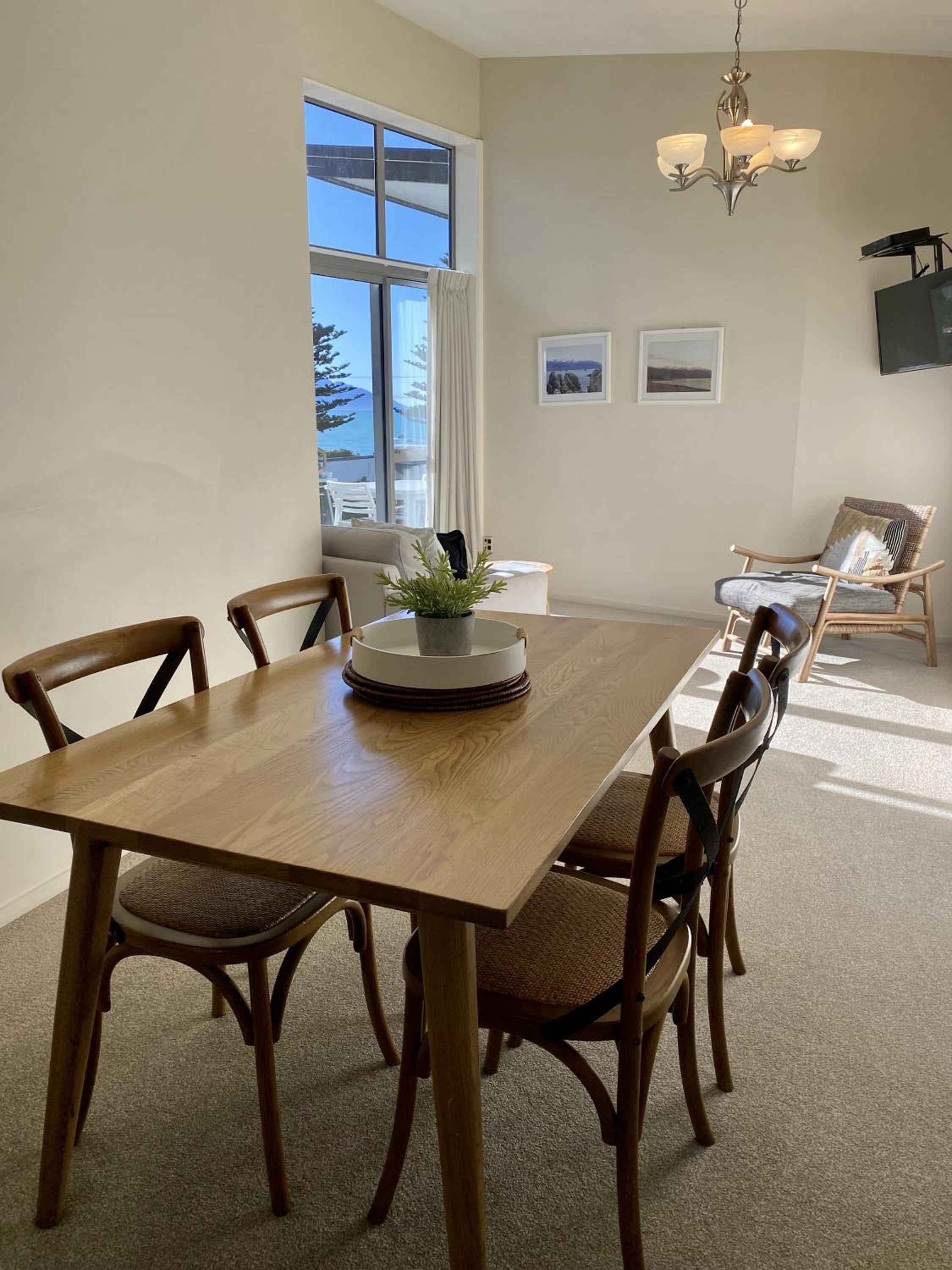 2 Bedroom 1st Floor Apartment with Ocean Views - Photo 2